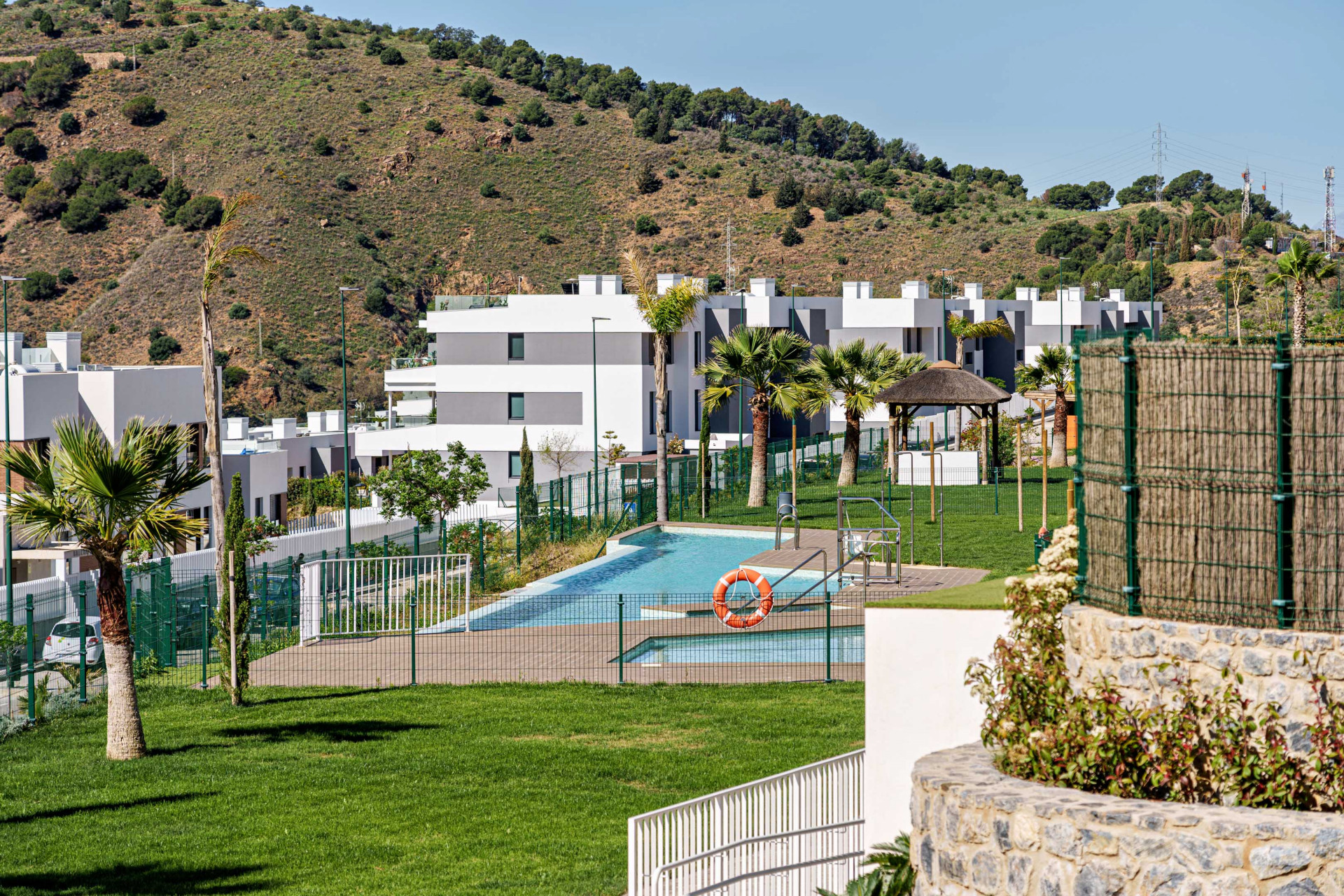 Spectaculaire flat met uitzicht op zee in Colinas del Limonar in Malaga