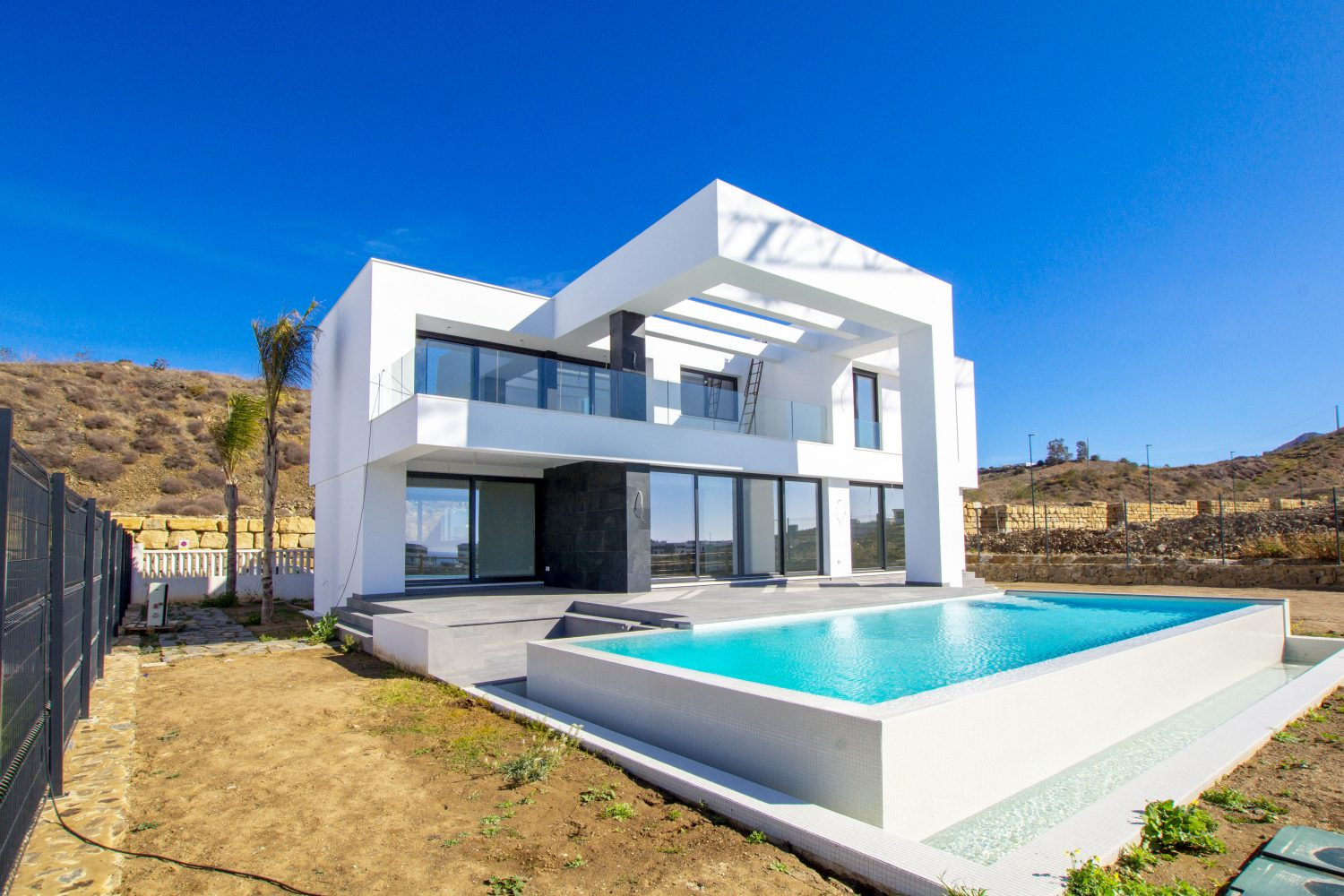 Turnkey villa in a boutique development in east Málaga in Malaga