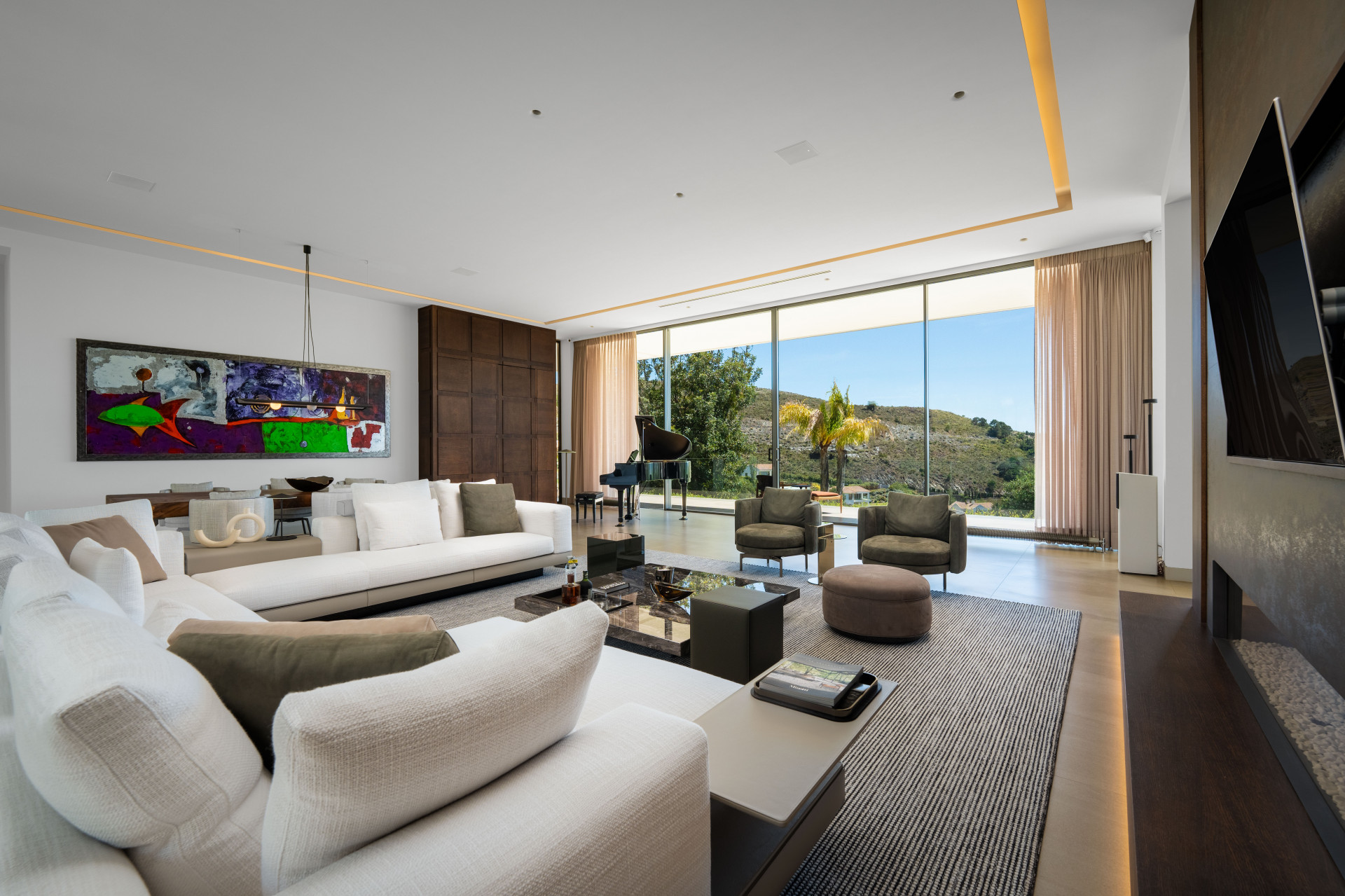 Brand-new ultra-modern villa with panoramic views in Marbella Golf Resort in Benahavis