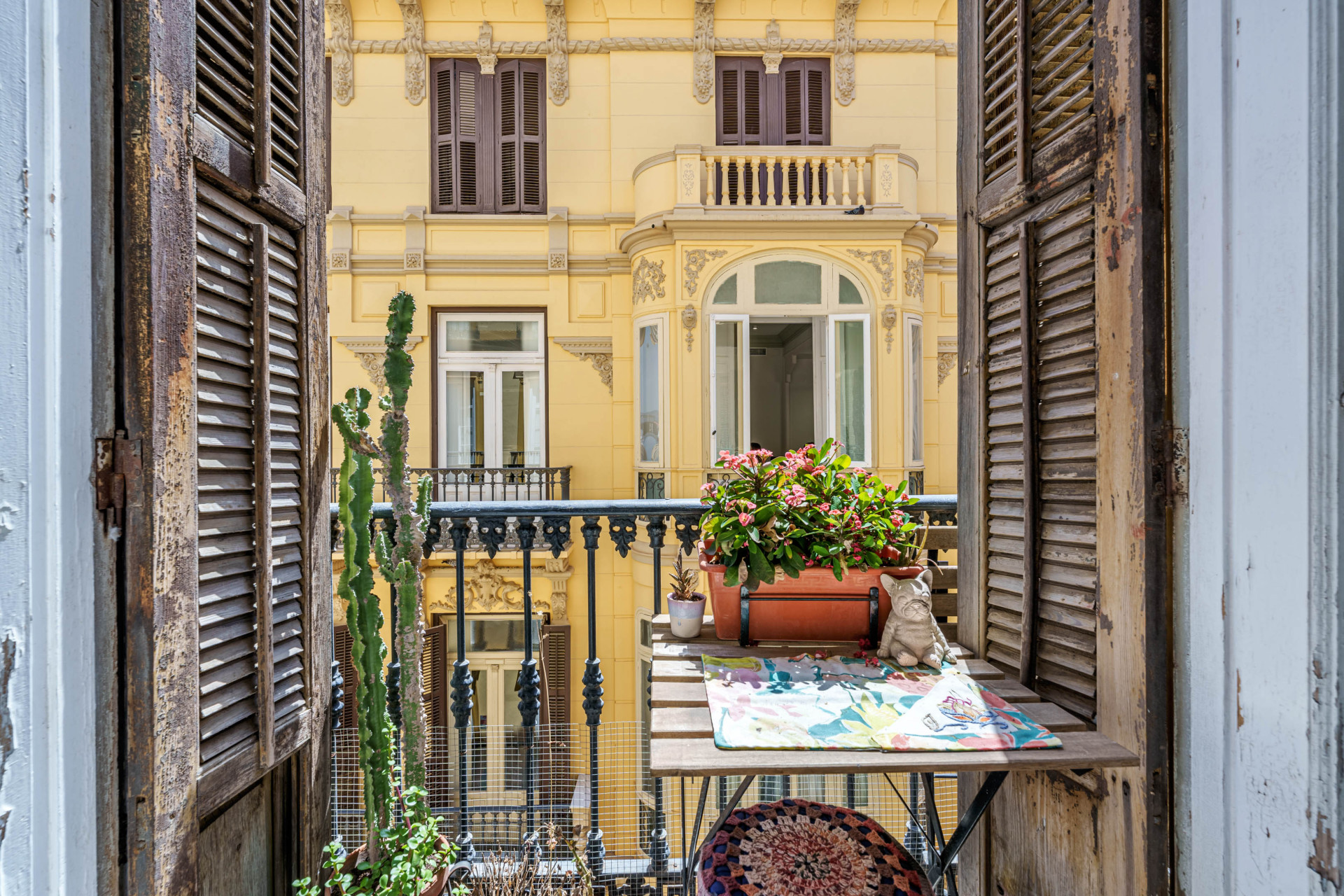 Ruime flat in het historische centrum van Malaga in Malaga