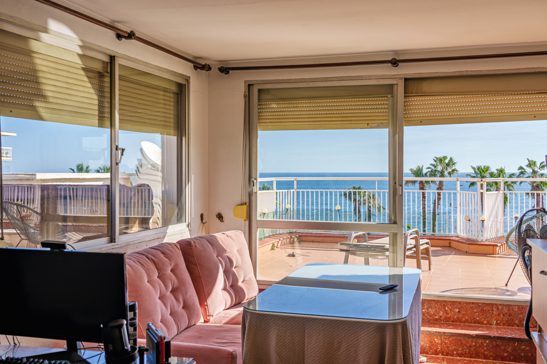 Spacious beachside penthouse with sea views in El Limonar in Malaga