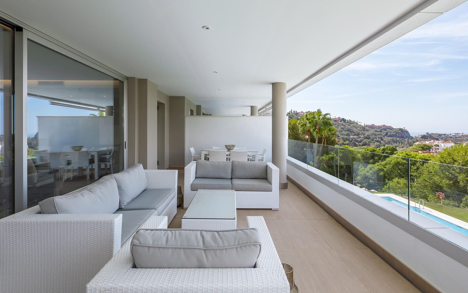 3-bedroom modern apartment with nice views in La Reserva de Alcuzcuz in Benahavis