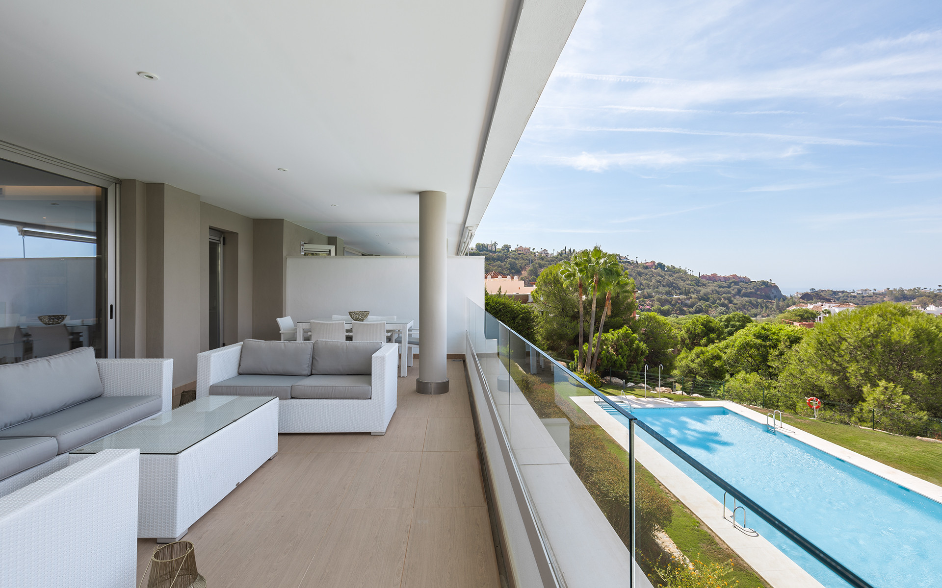 3-bedroom modern apartment with nice views in La Reserva de Alcuzcuz in Benahavis