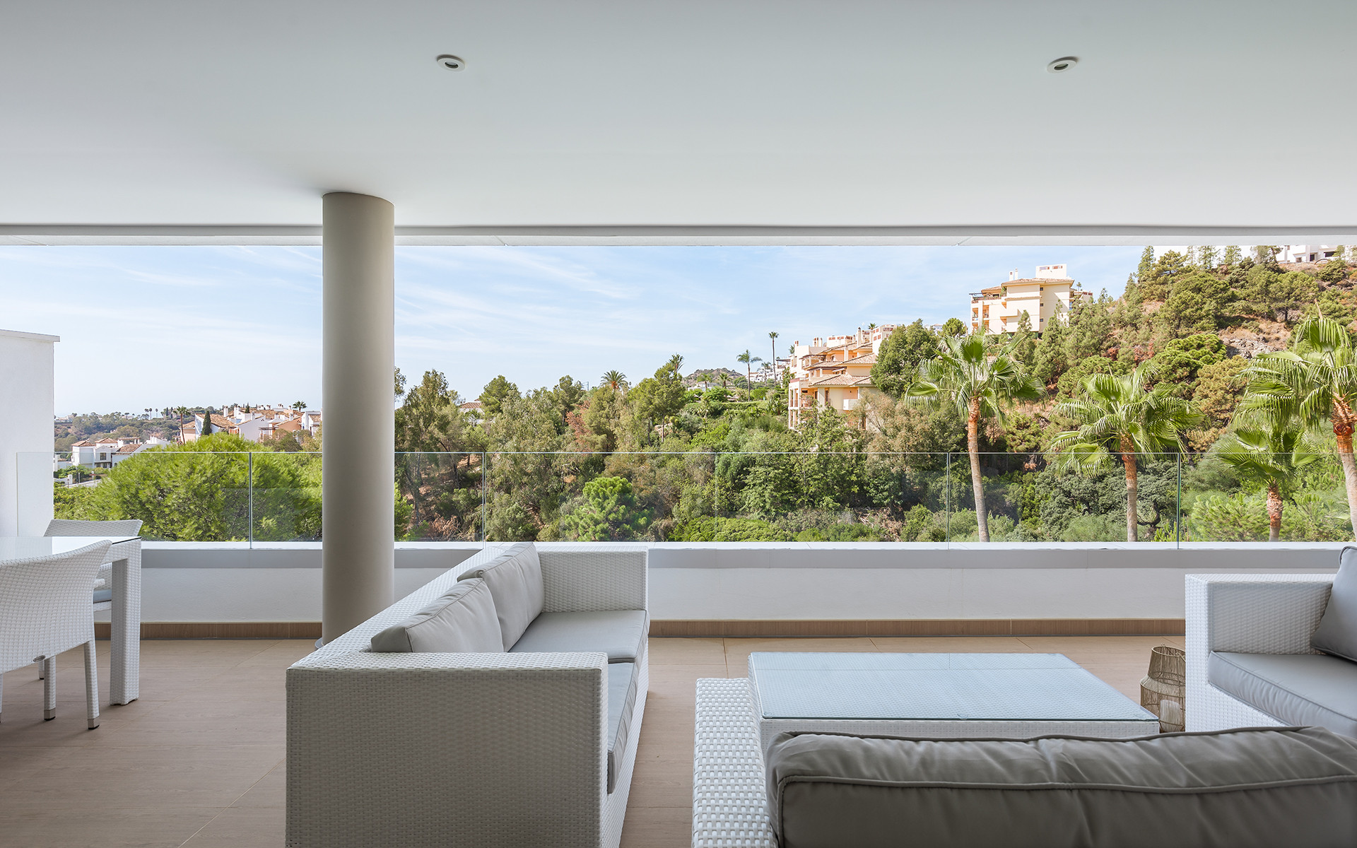 3-bedroom modern apartment with nice views in La Reserva de Alcuzcuz in Benahavis