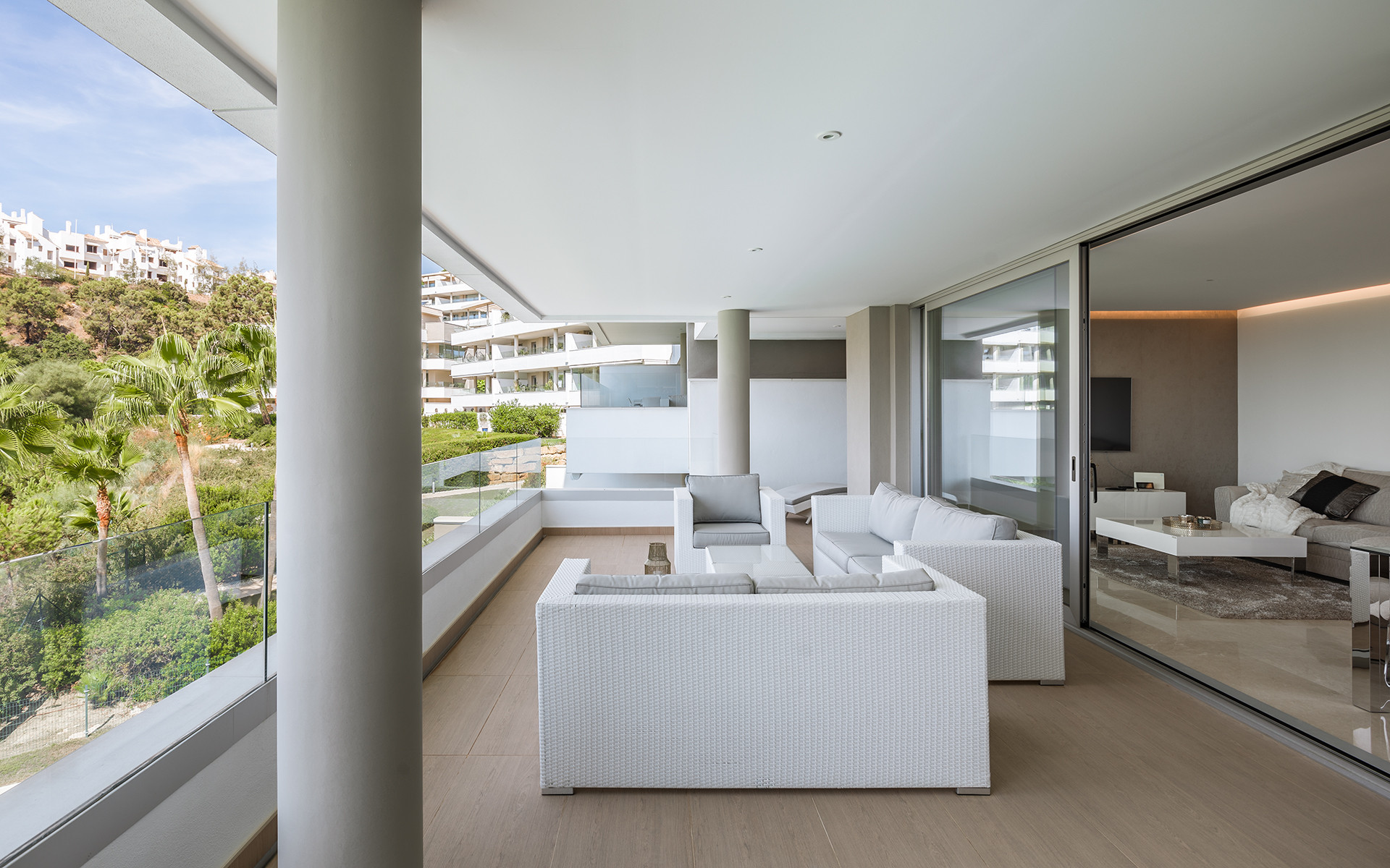 3-bedroom modern apartment with nice views in La Reserva de Alcuzcuz in Benahavis