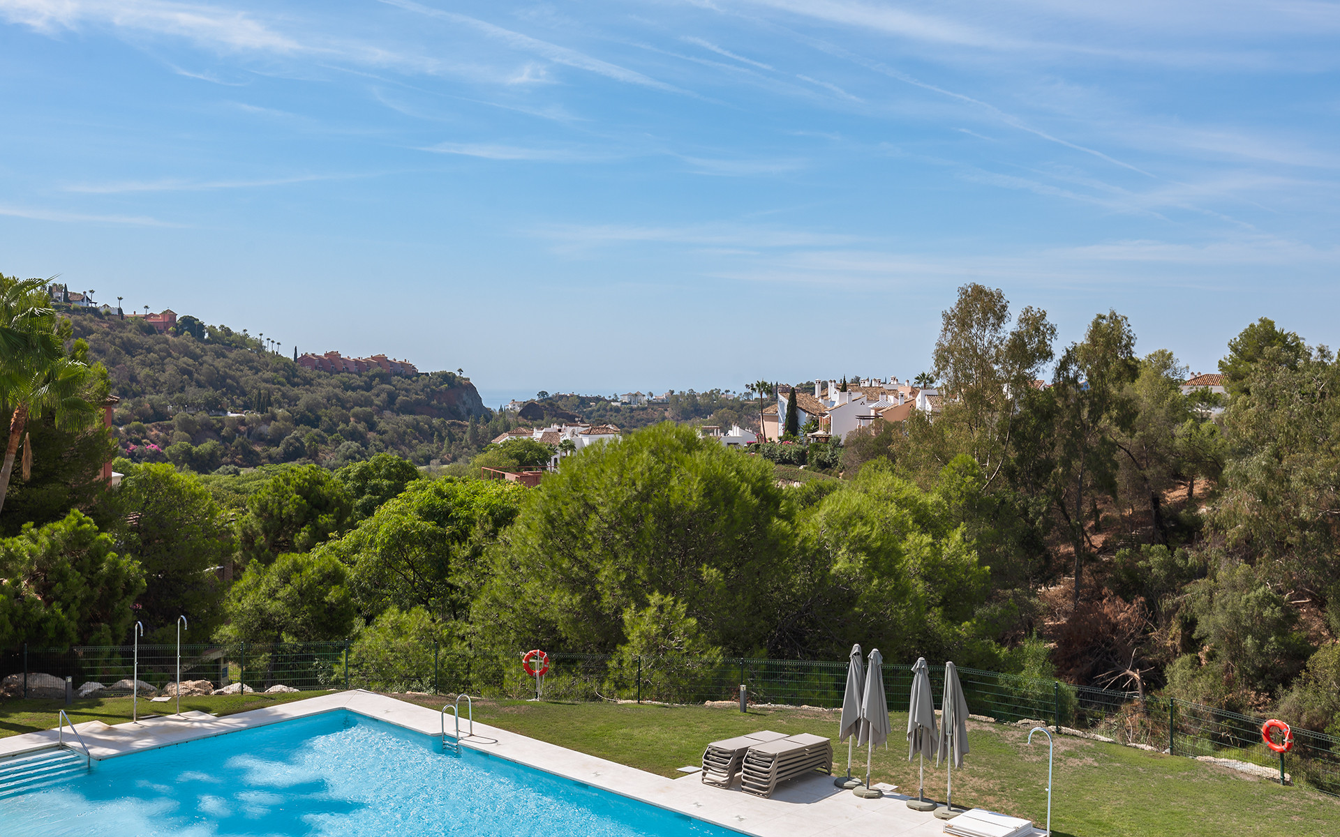 3-bedroom modern apartment with nice views in La Reserva de Alcuzcuz in Benahavis