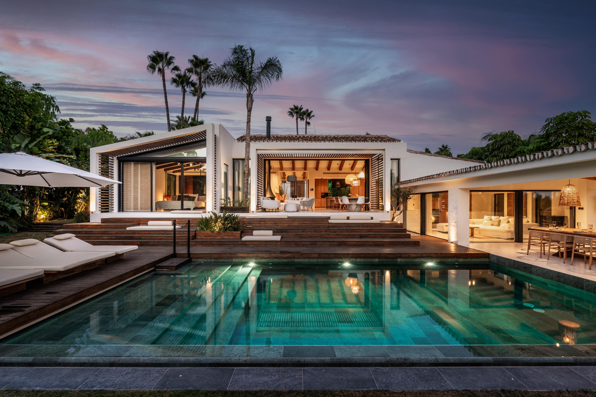 Designer villa in een afgesloten complex in Nueva Andalucía in Nueva Andalucia