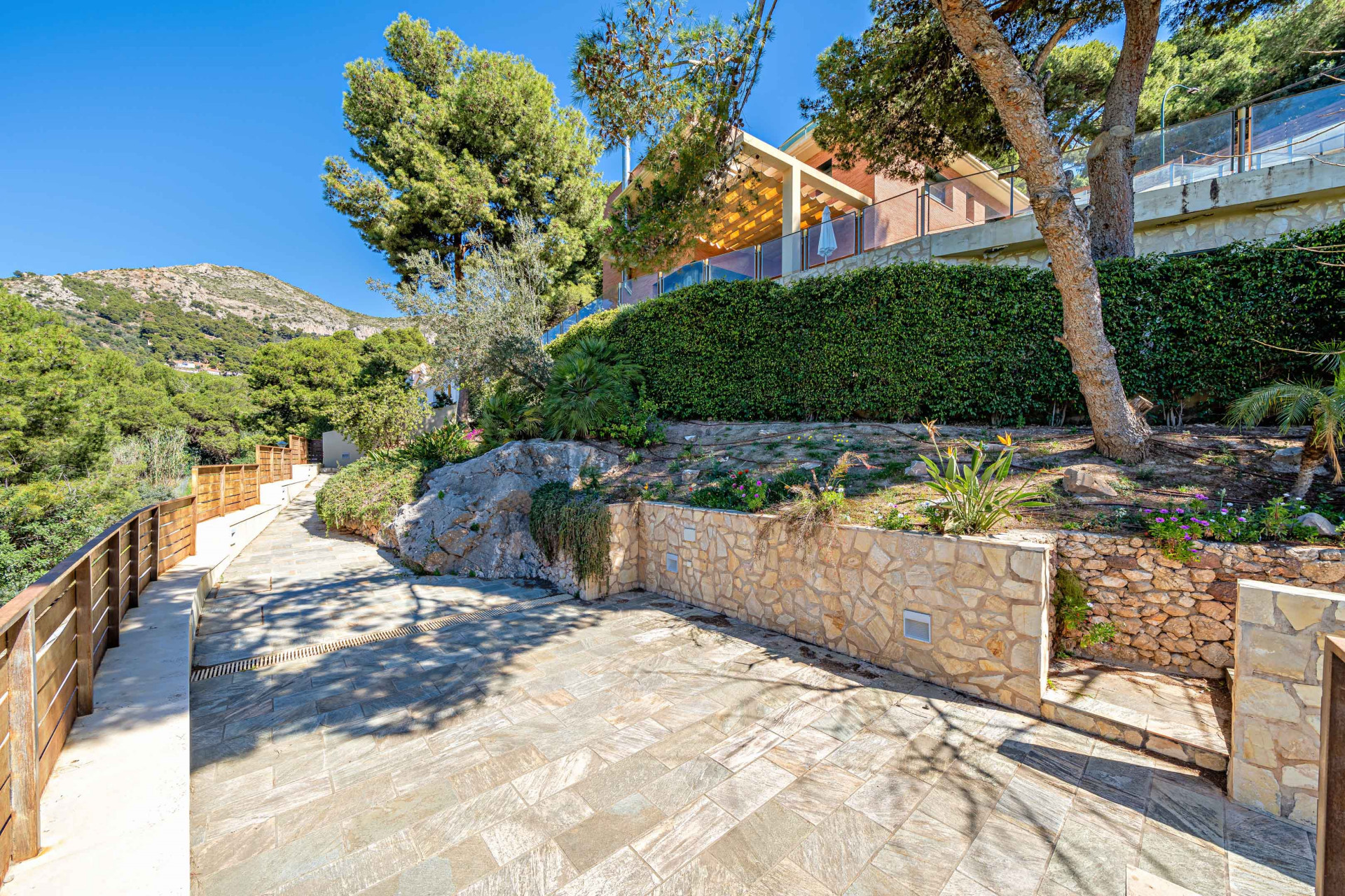 Villa con vistas al mar situada en una tranquila calle sin salida en Málaga Este en Malaga