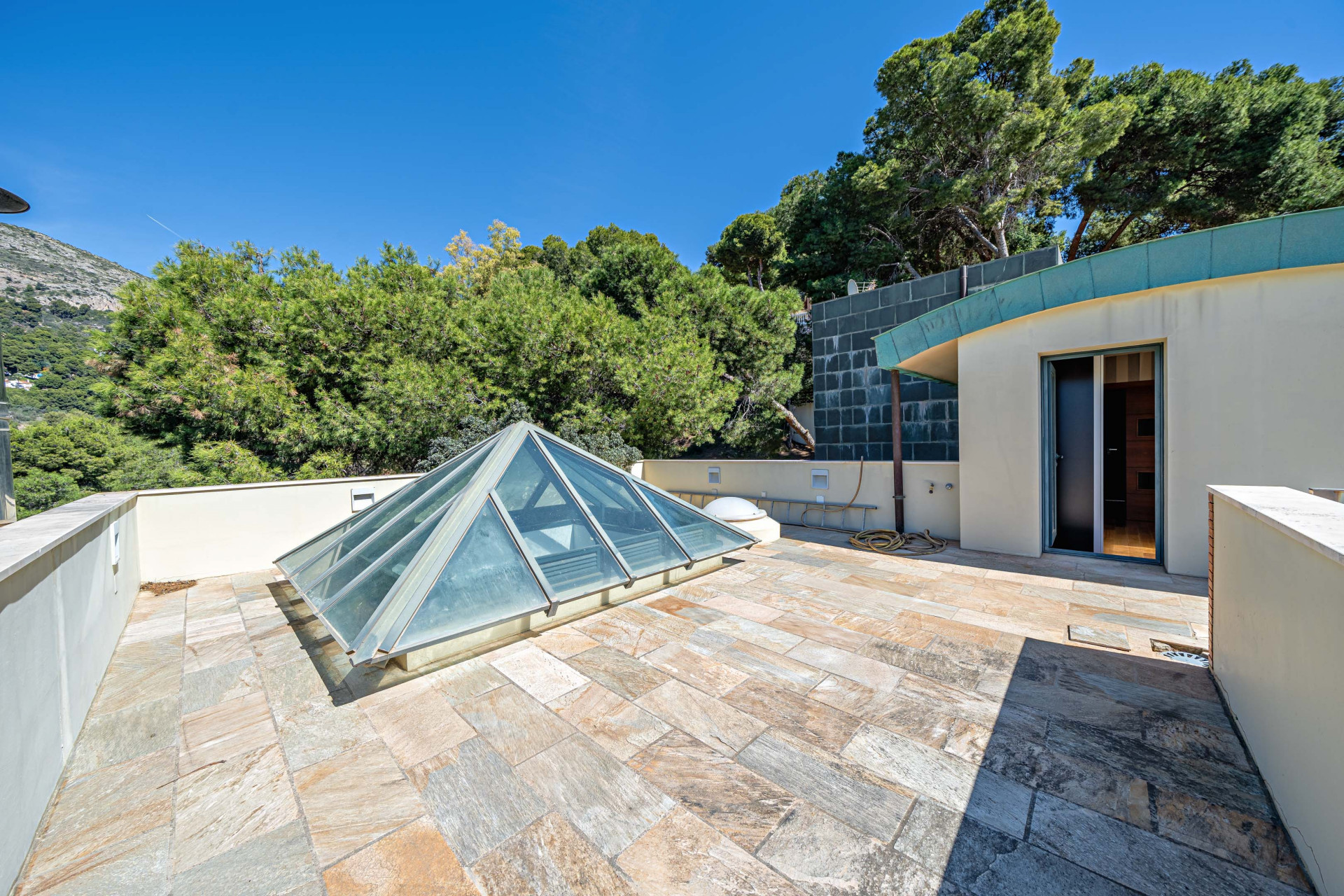 Villa con vistas al mar situada en una tranquila calle sin salida en Málaga Este en Malaga