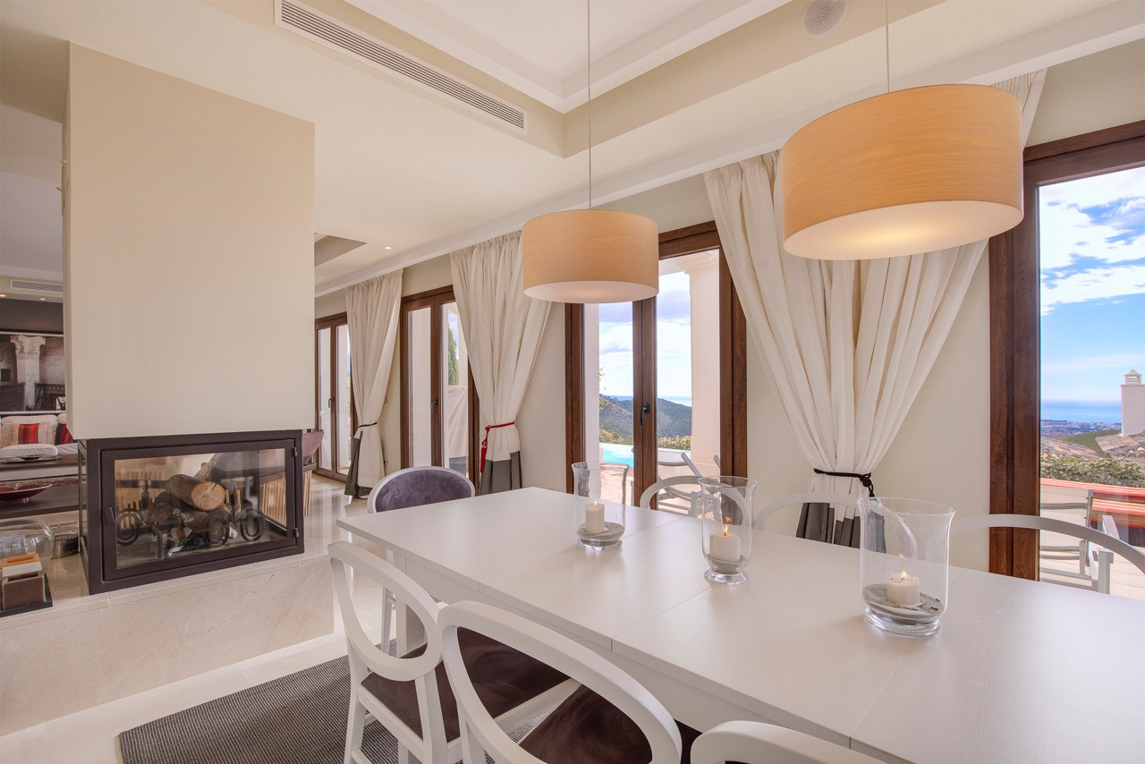 Luxury detached 5 bedroom villa close to Benahavis village. in Benahavis