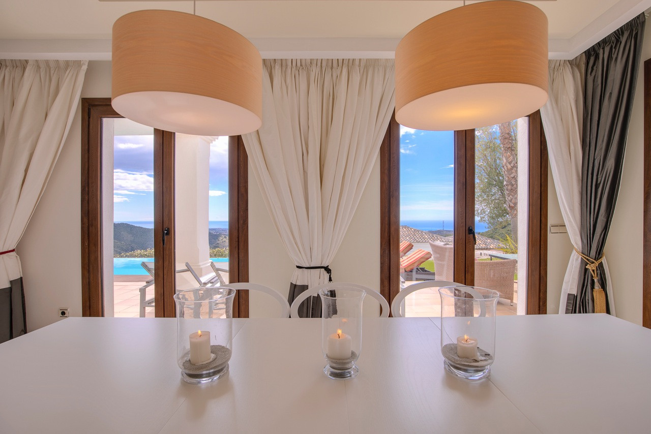 Luxury detached 5 bedroom villa close to Benahavis village. in Benahavis