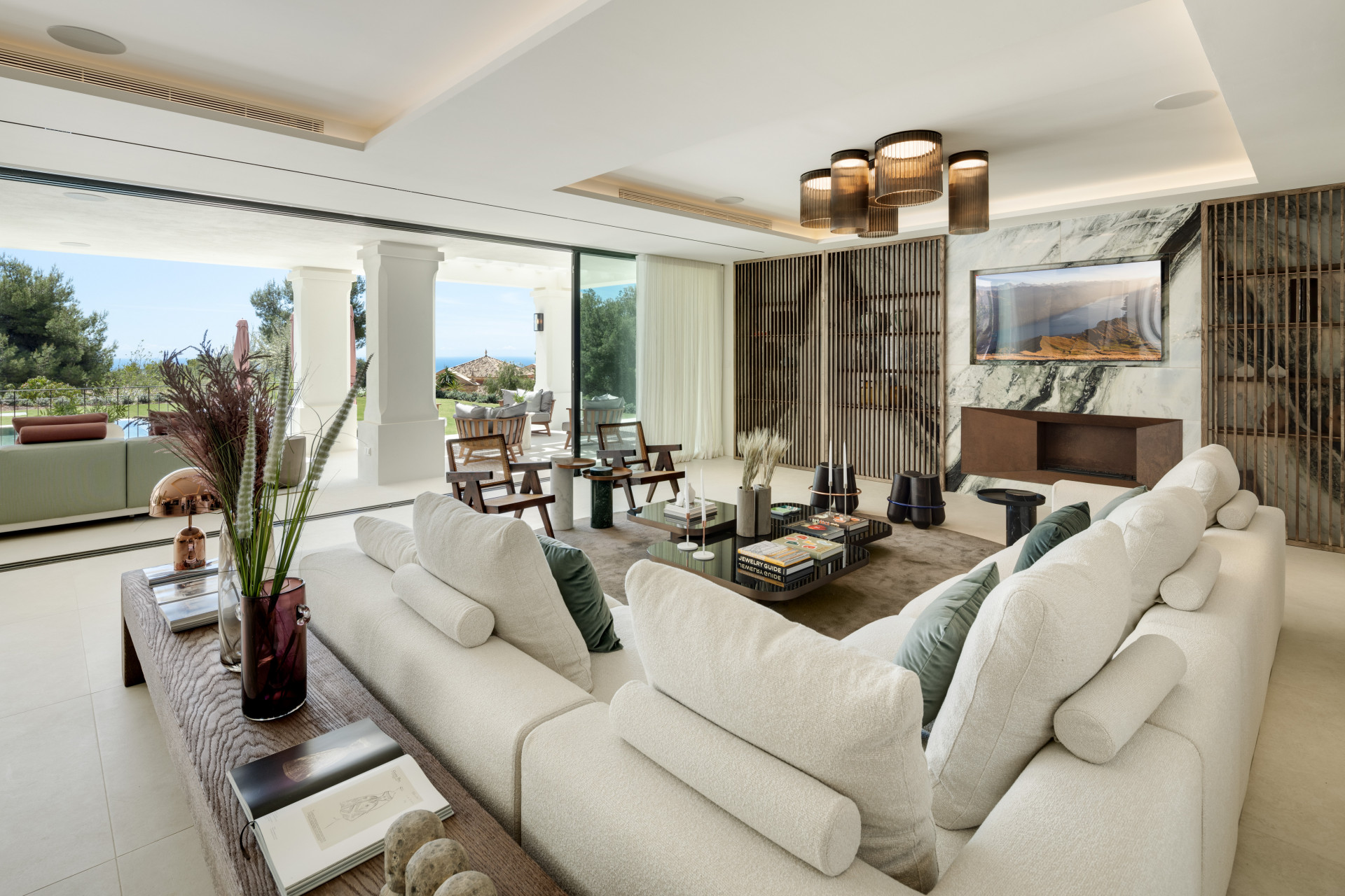 Spectaculaire moderne designvilla in Sierra Blanca in Marbella Golden Mile