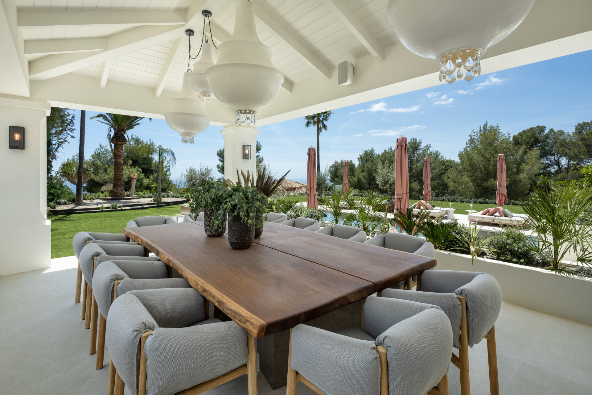 Spectaculaire moderne designvilla in Sierra Blanca in Marbella Golden Mile