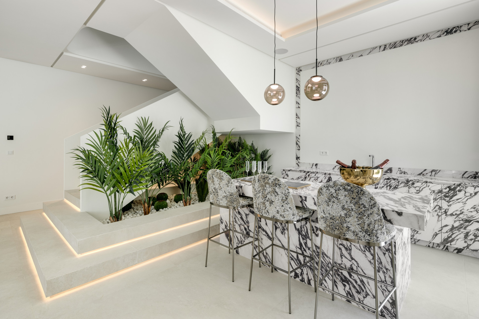 Spectaculaire moderne designvilla in Sierra Blanca in Marbella Golden Mile