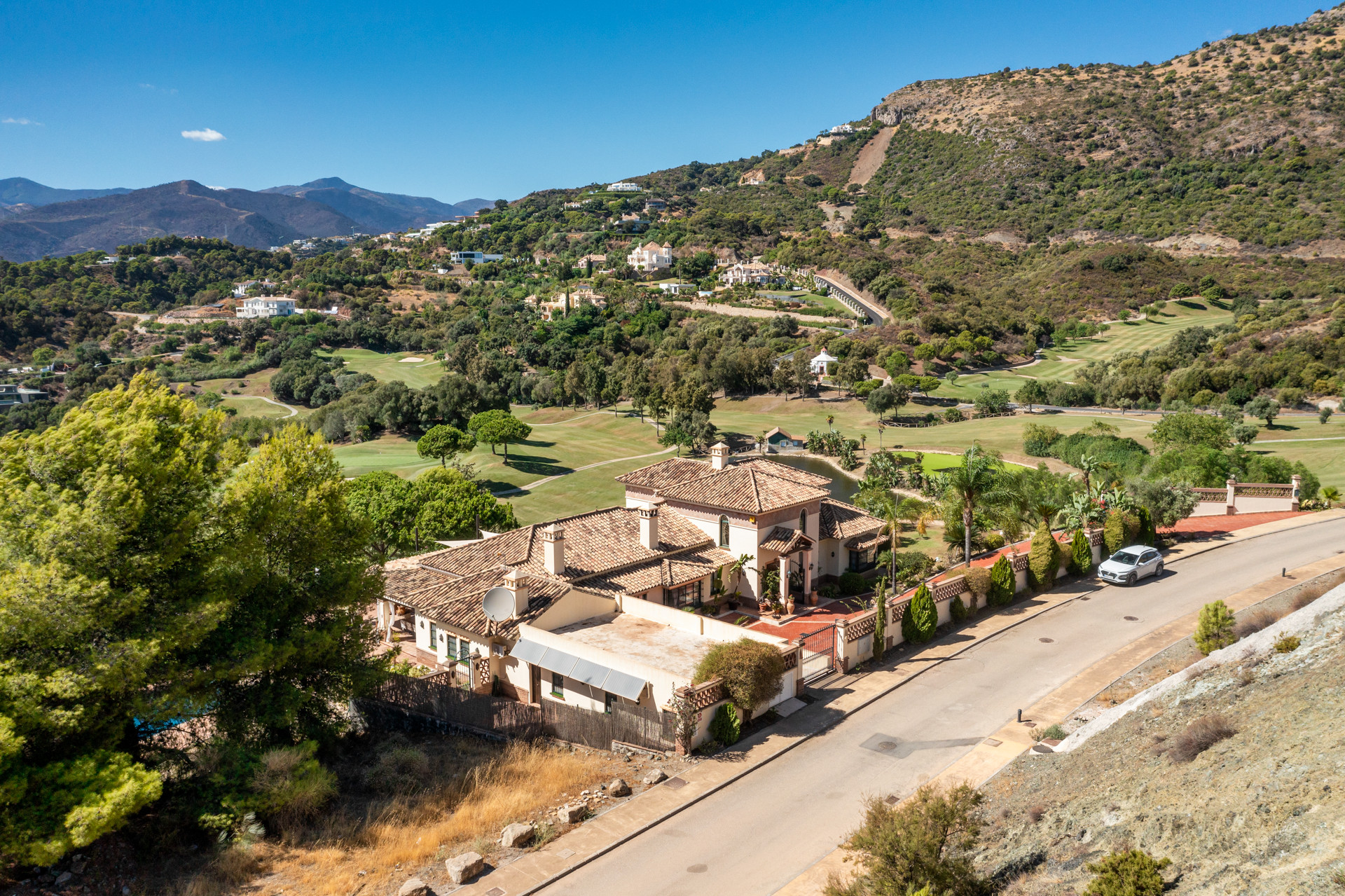 Traditional luxury villa located in the Marbella Club Golf Resort, in Benahavis