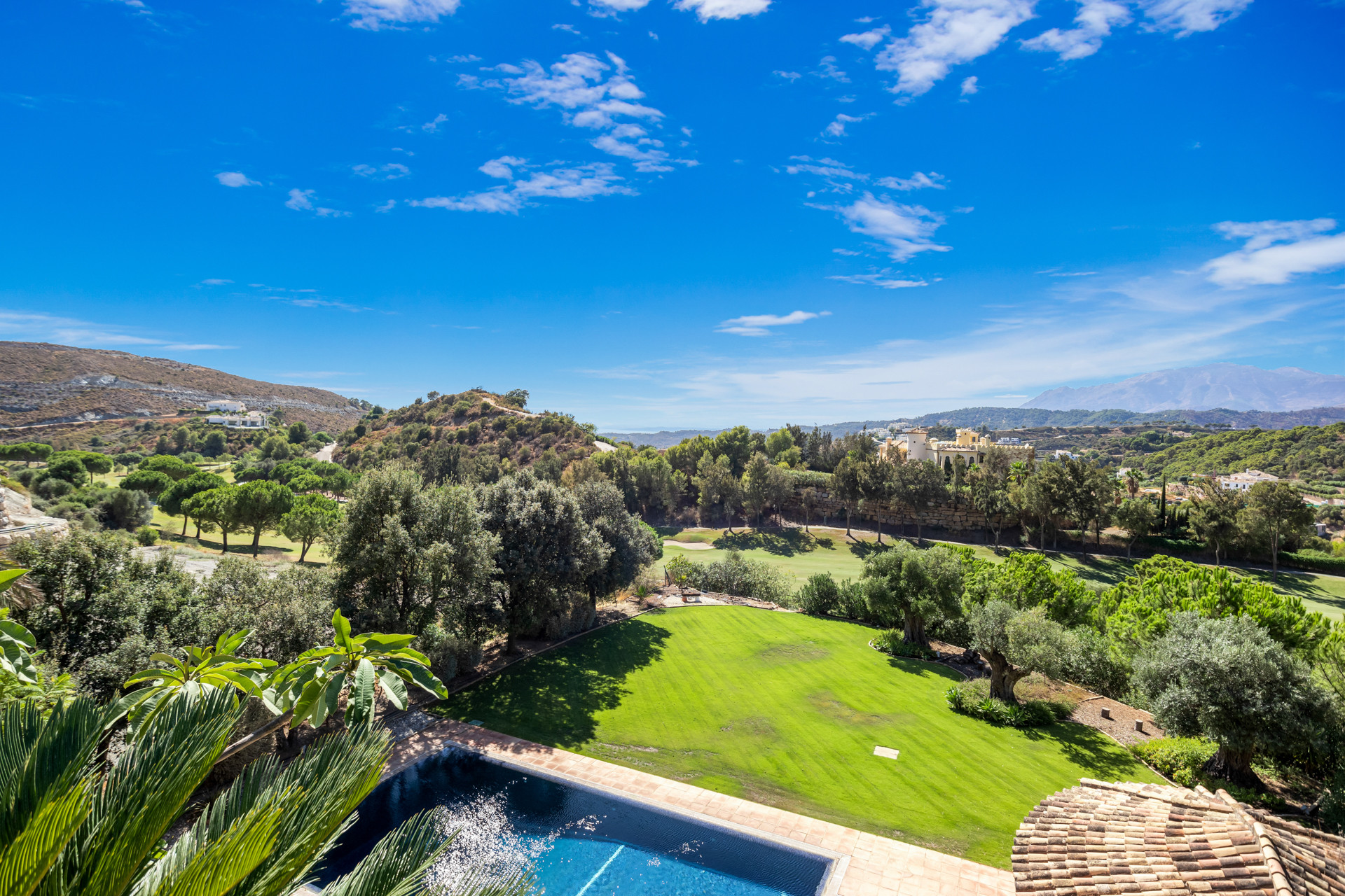 Villa traditionnelle de luxe située dans le Marbella Club Golf Resort à Benahavis