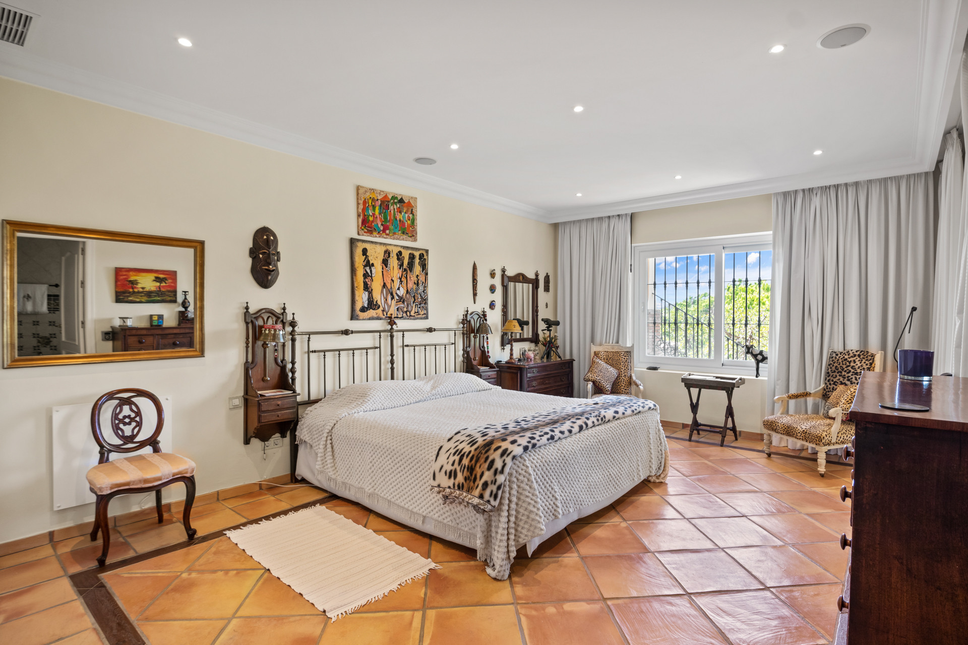 Traditional luxury villa located in the Marbella Club Golf Resort, in Benahavis