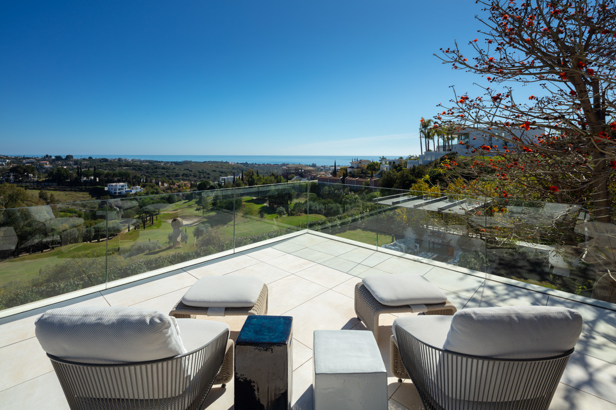 Villa avec vue panoramique sur la mer et le golf à Los Flamingos à Benahavis