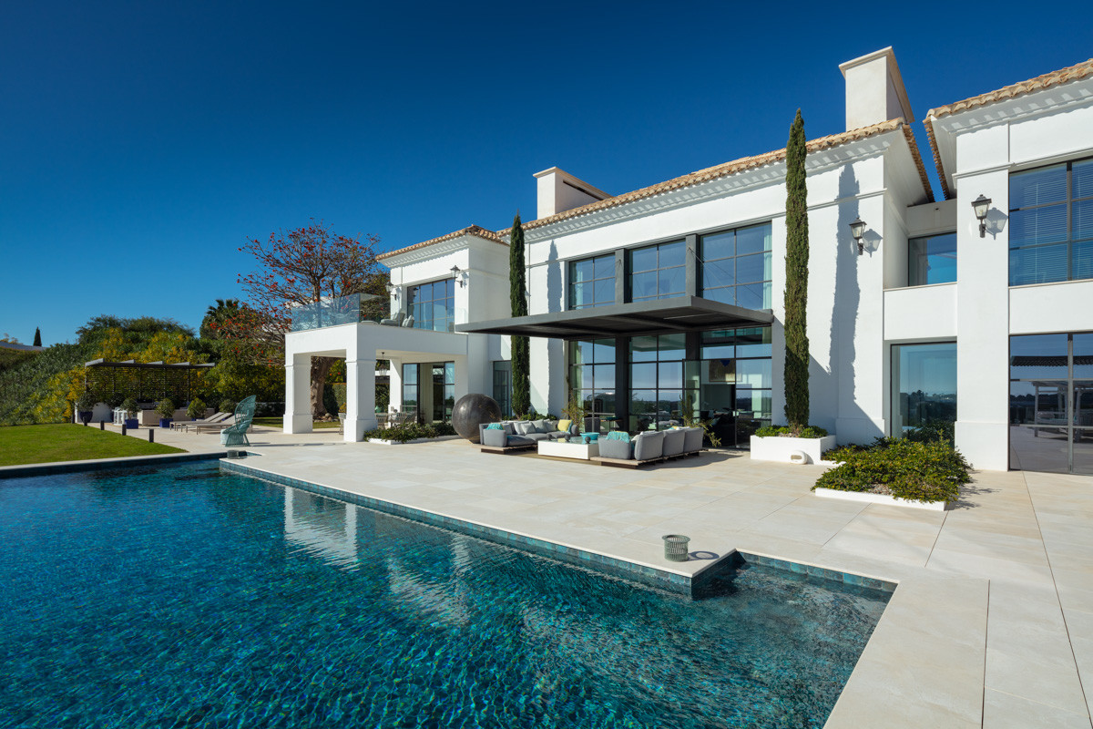 Villa avec vue panoramique sur la mer et le golf à Los Flamingos à Benahavis