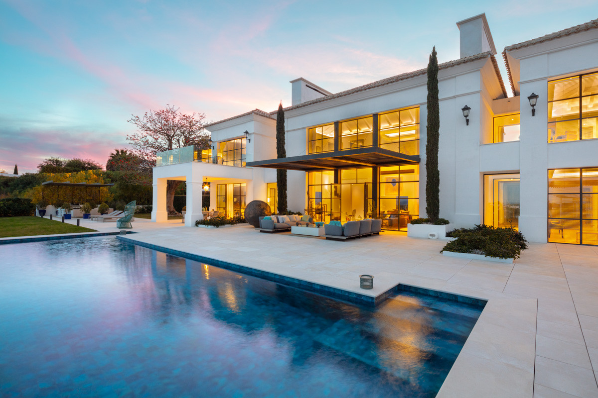 Villa avec vue panoramique sur la mer et le golf à Los Flamingos à Benahavis