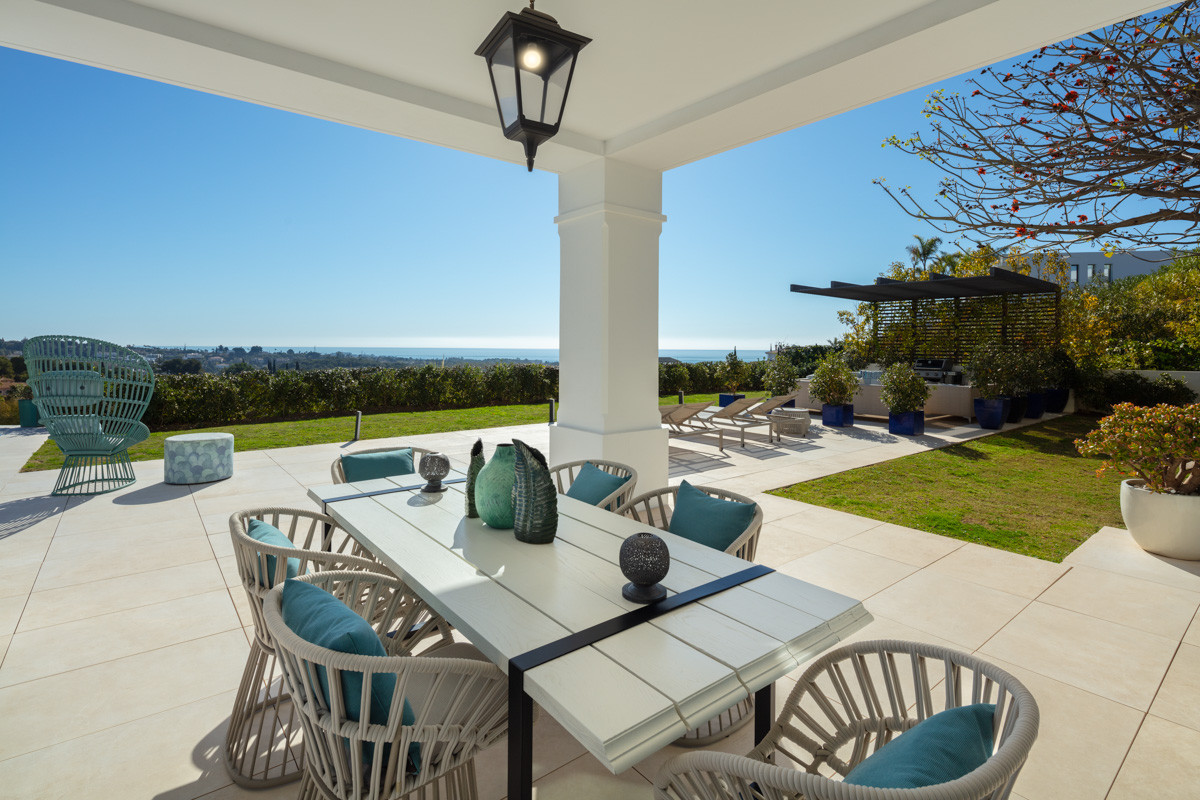 Villa avec vue panoramique sur la mer et le golf à Los Flamingos à Benahavis