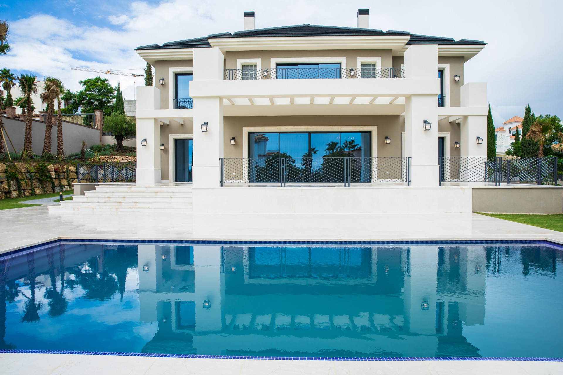 Villa for sale in <i>Los Flamingos, </i>Benahavis