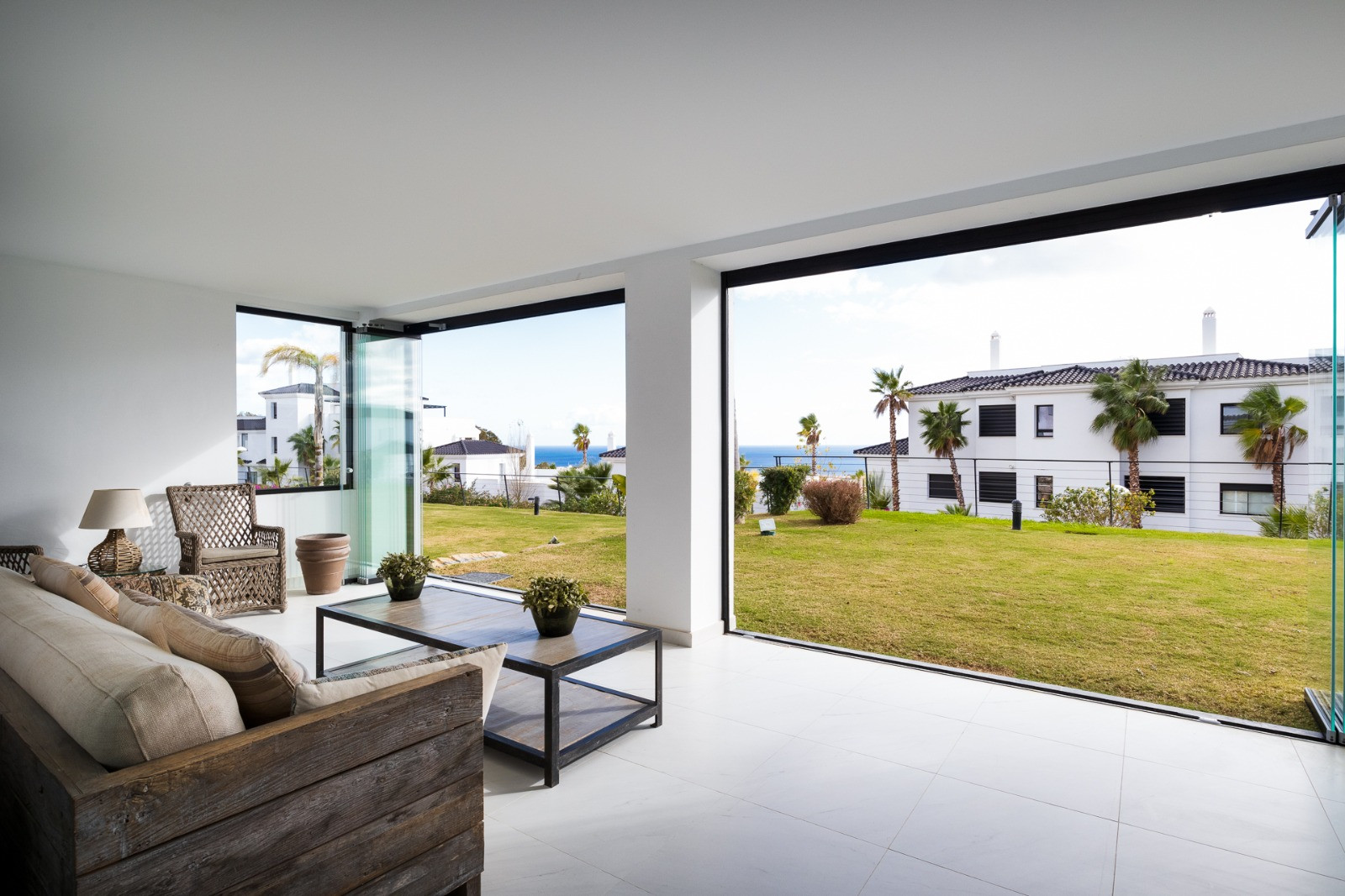 Ground Floor Apartment for rent in <i>Estepona Hills, </i>Estepona