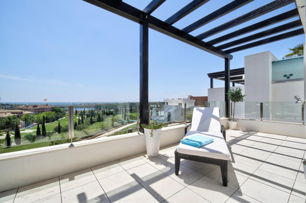 Apartment for sale in <i>Los Flamingos Tee6, </i>Benahavis