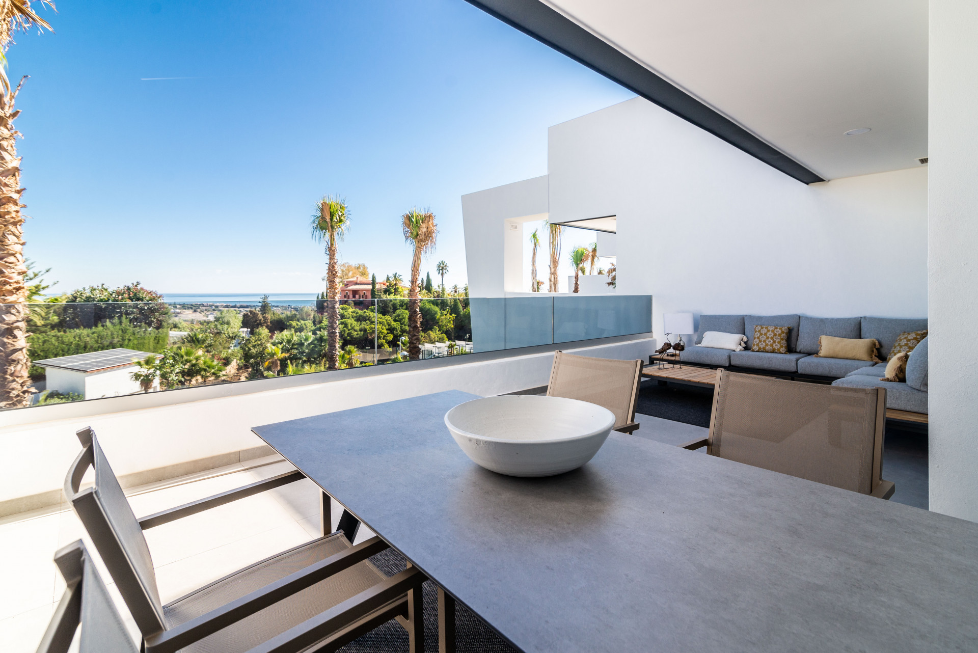 Apartment for rent in <i>Estepona Hills, </i>Estepona