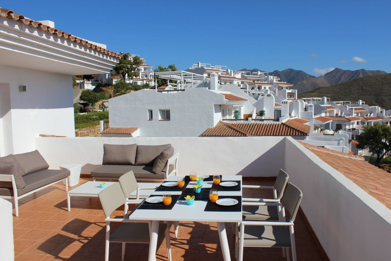 Duplex Penthouse for rent in <i>, </i>Marbella Este