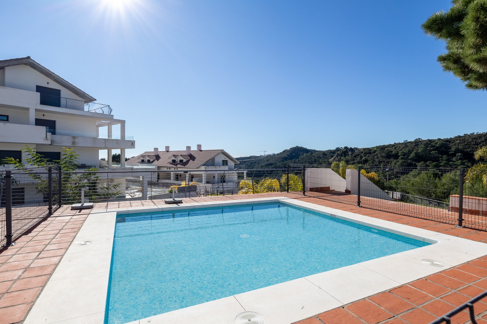 Ground Floor Apartment for rent in <i>, </i>Estepona