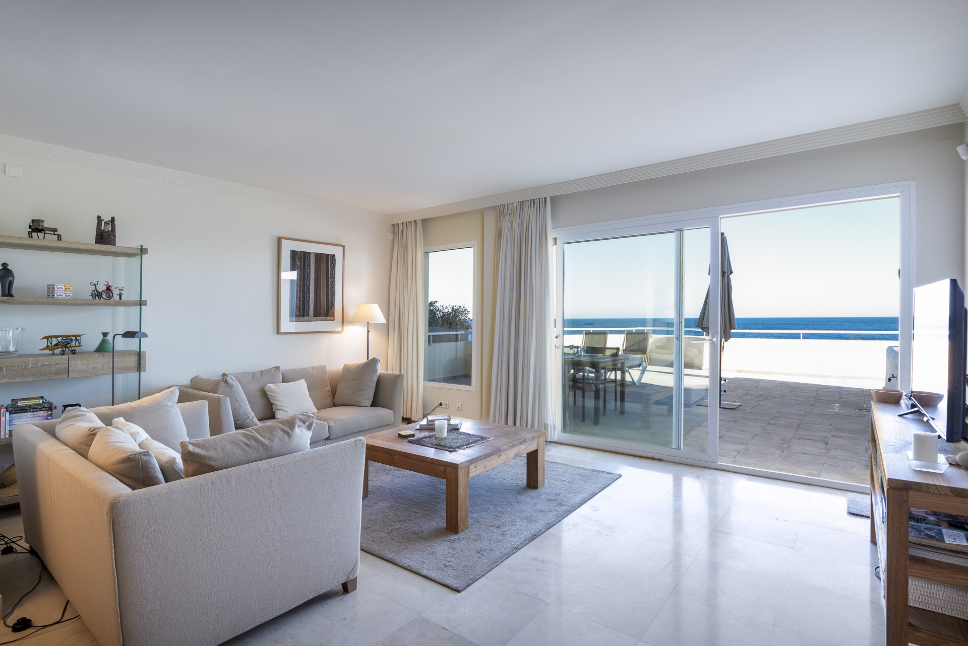 Apartment for sale in <i>Sinfonia del Mar, </i>Estepona
