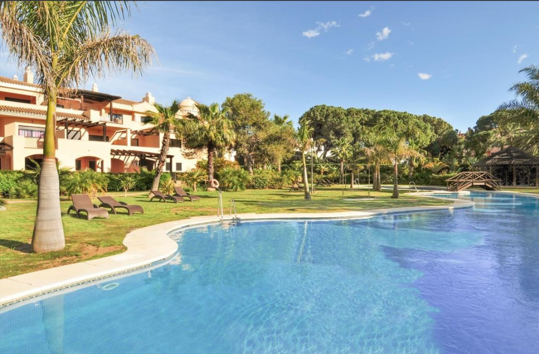 Apartment for sale in <i>Las Mimosas, </i>Marbella - Puerto Banus