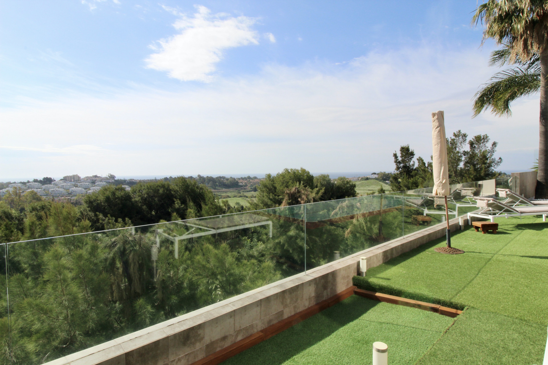 Gerenoveerde eerstelijns golfvilla in Estepona