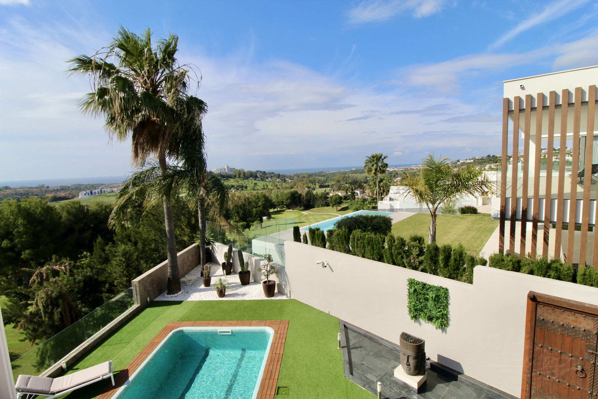 Gerenoveerde eerstelijns golfvilla in Estepona