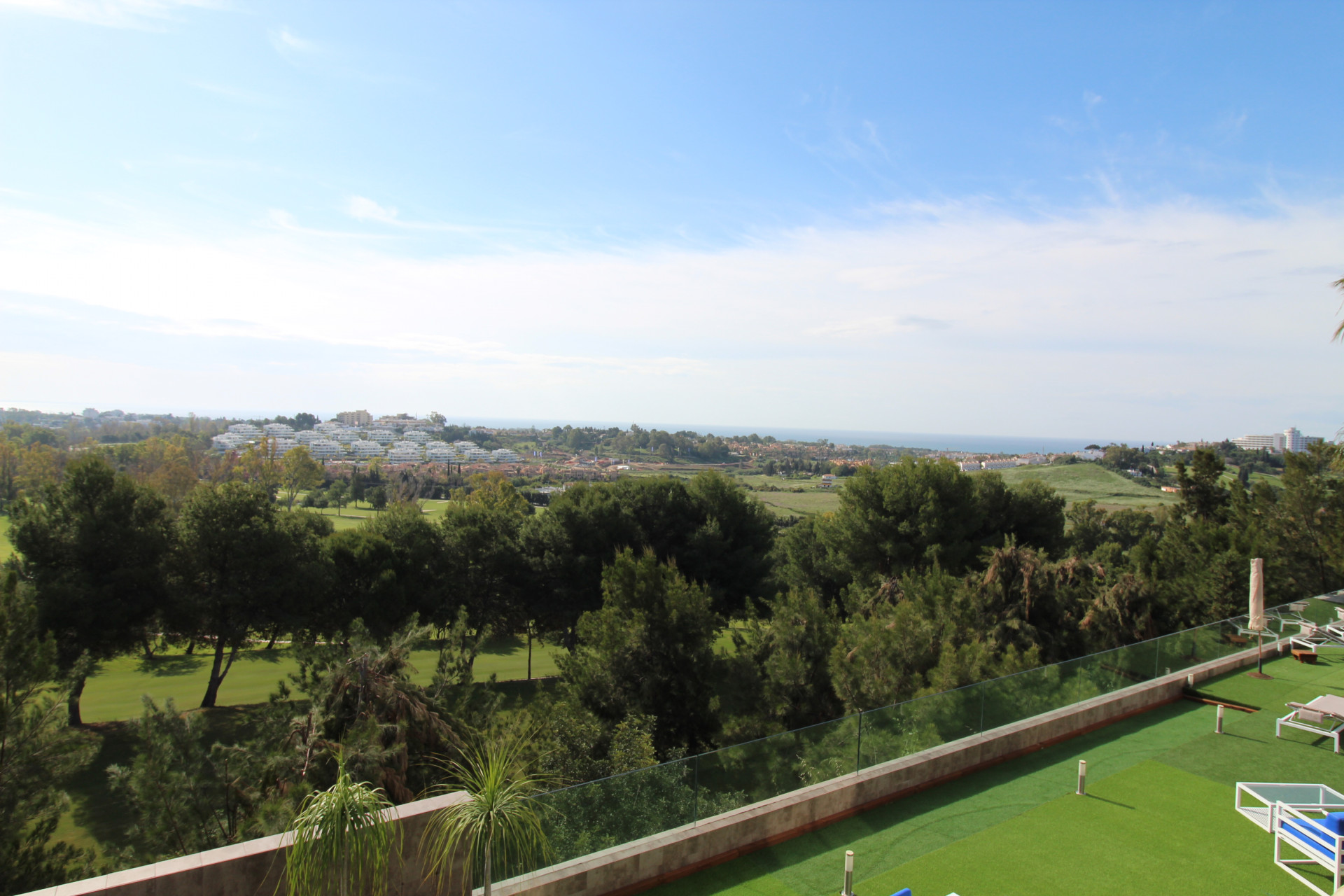 Gerenoveerde eerstelijns golfvilla in Estepona