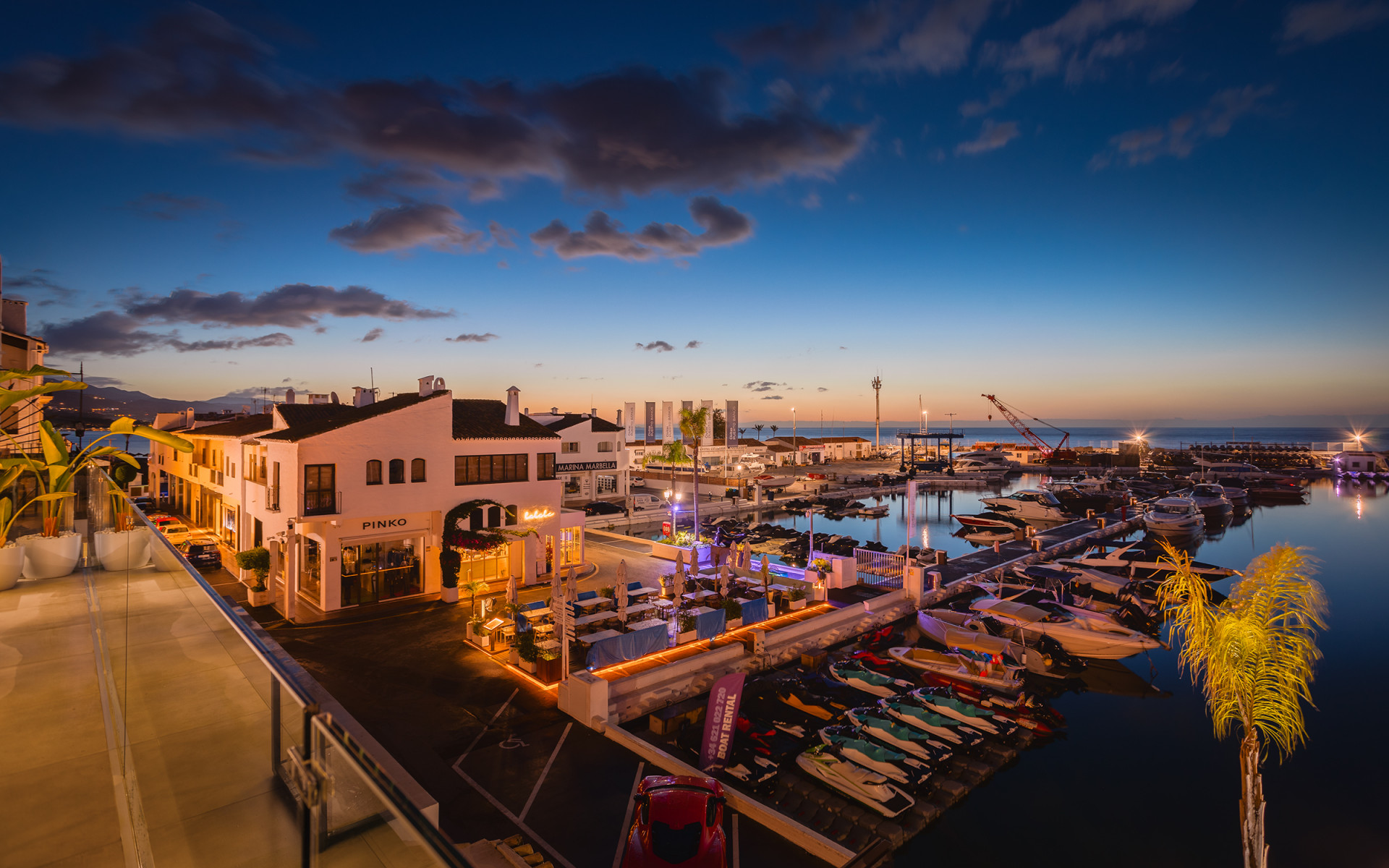 Bright and spacious frontline duplex penthouse with panoramic views over the marina in Marbella