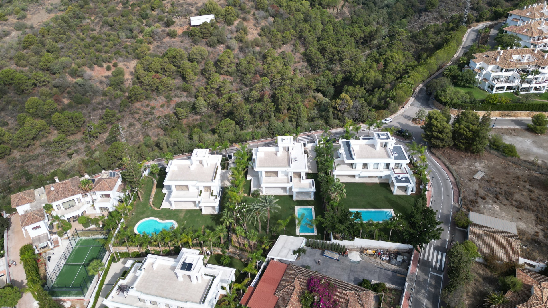 Villa exquise sur plan dans un quartier résidentiel prestigieux à Marbella Golden Mile