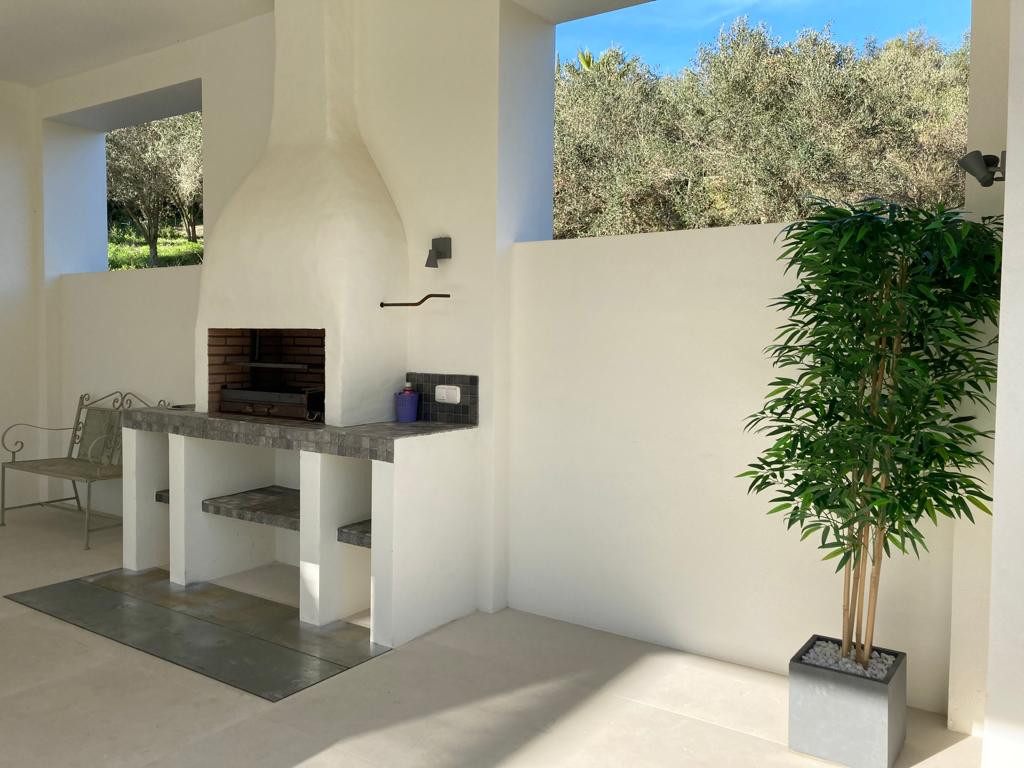 Schitterend nieuwbouw villa uit 2021, klaar voor intrek in Sotogrande