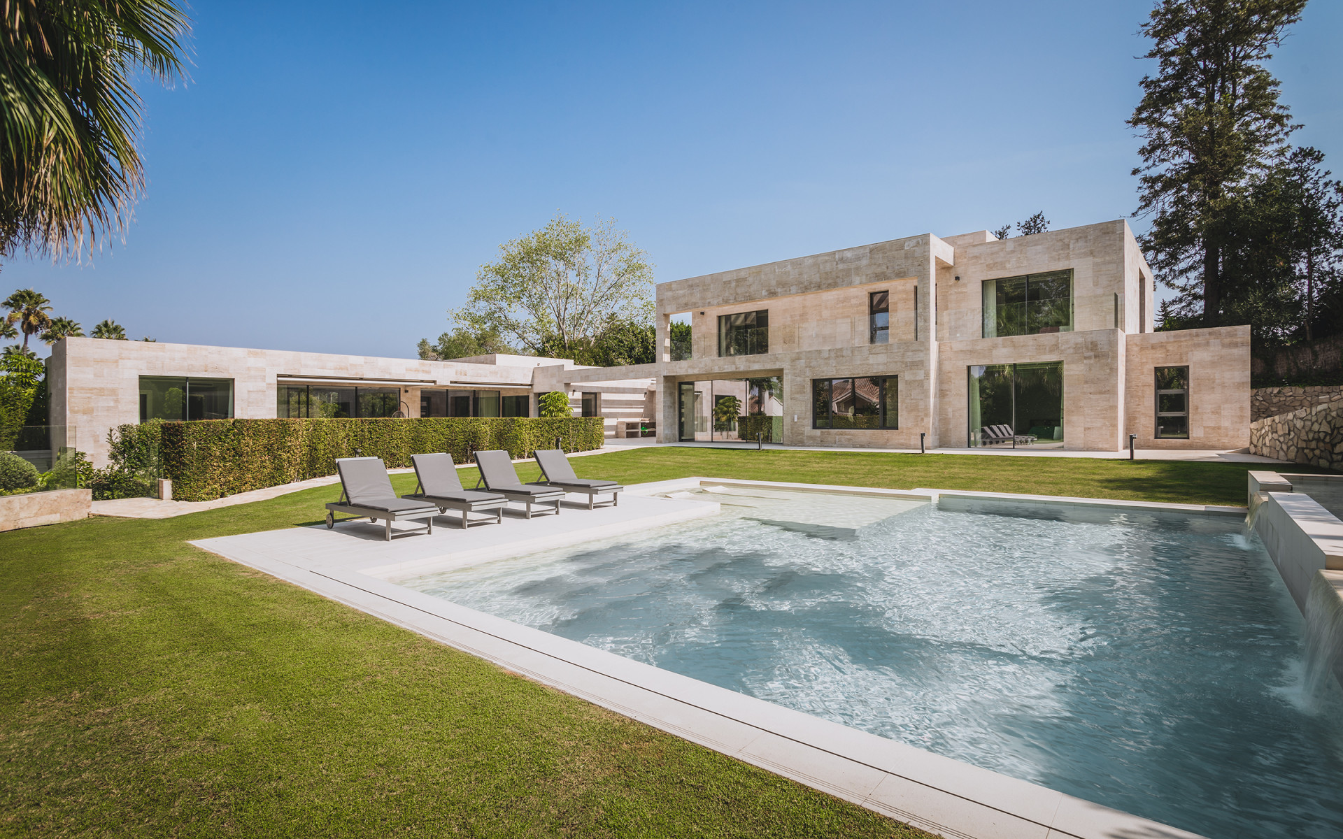 Villa for sale in <i>, </i>Sotogrande