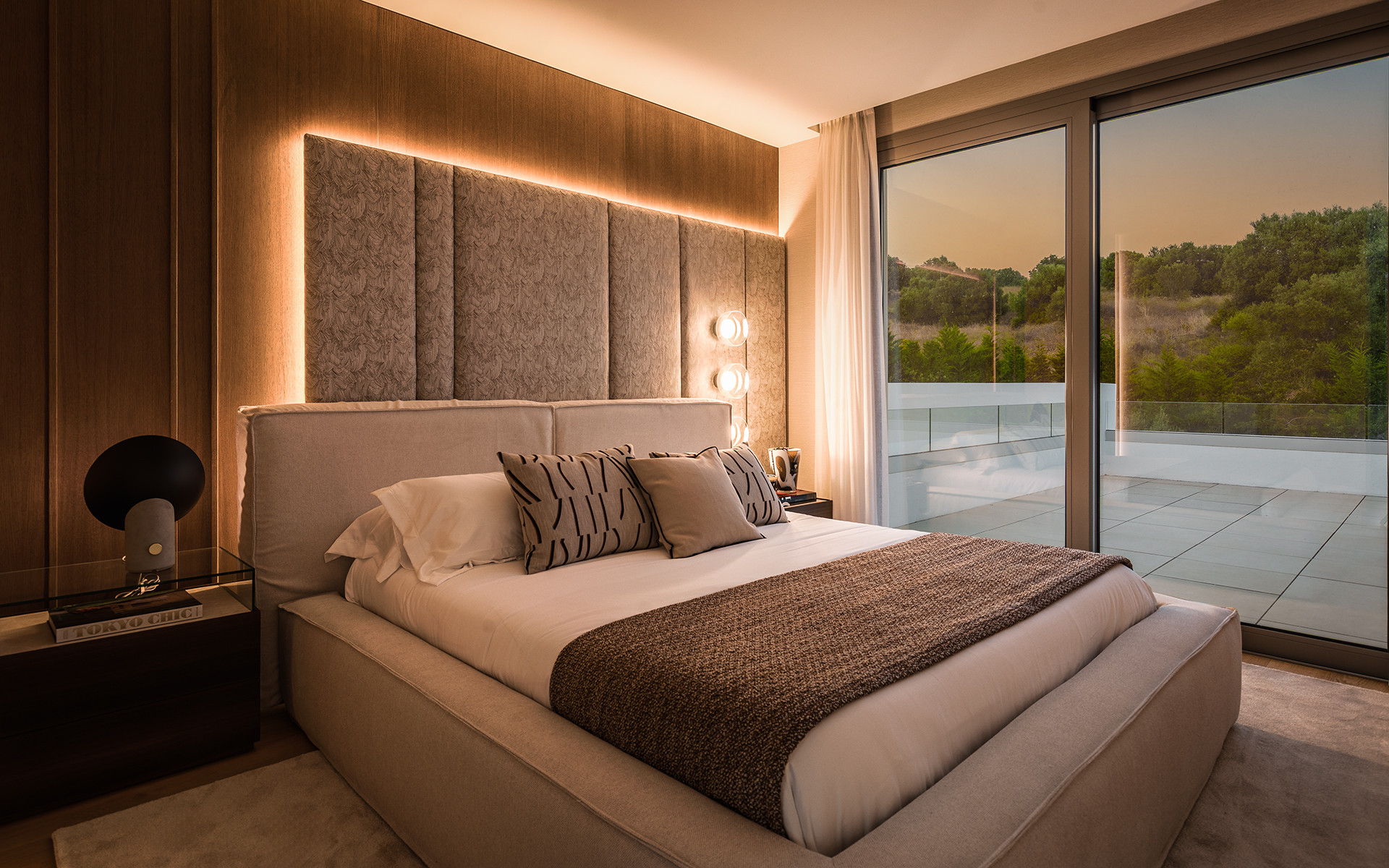 Boetiek complex van slechts 9 private villas in El Paraiso in Estepona