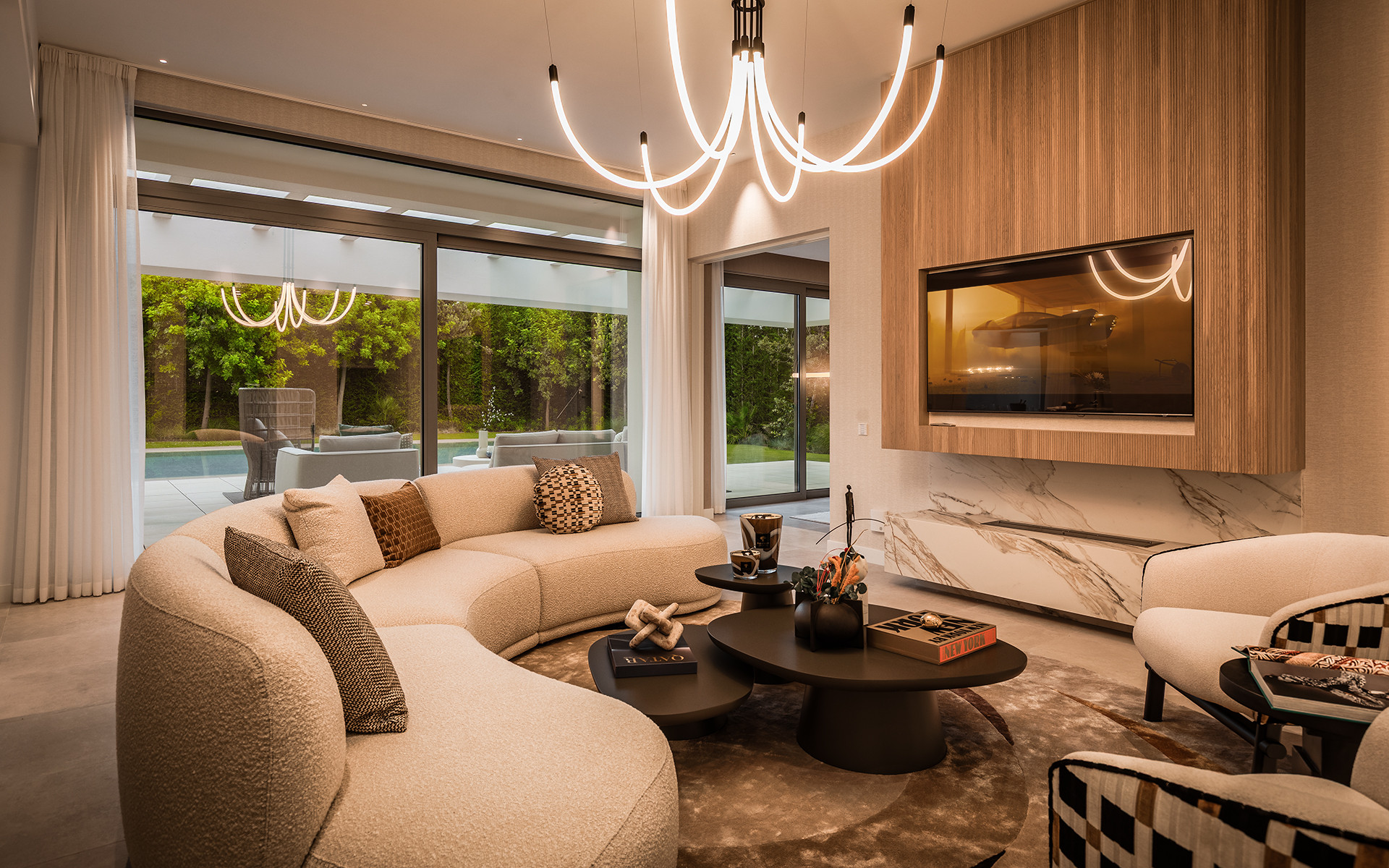 Boetiek complex van slechts 9 private villas in El Paraiso in Estepona