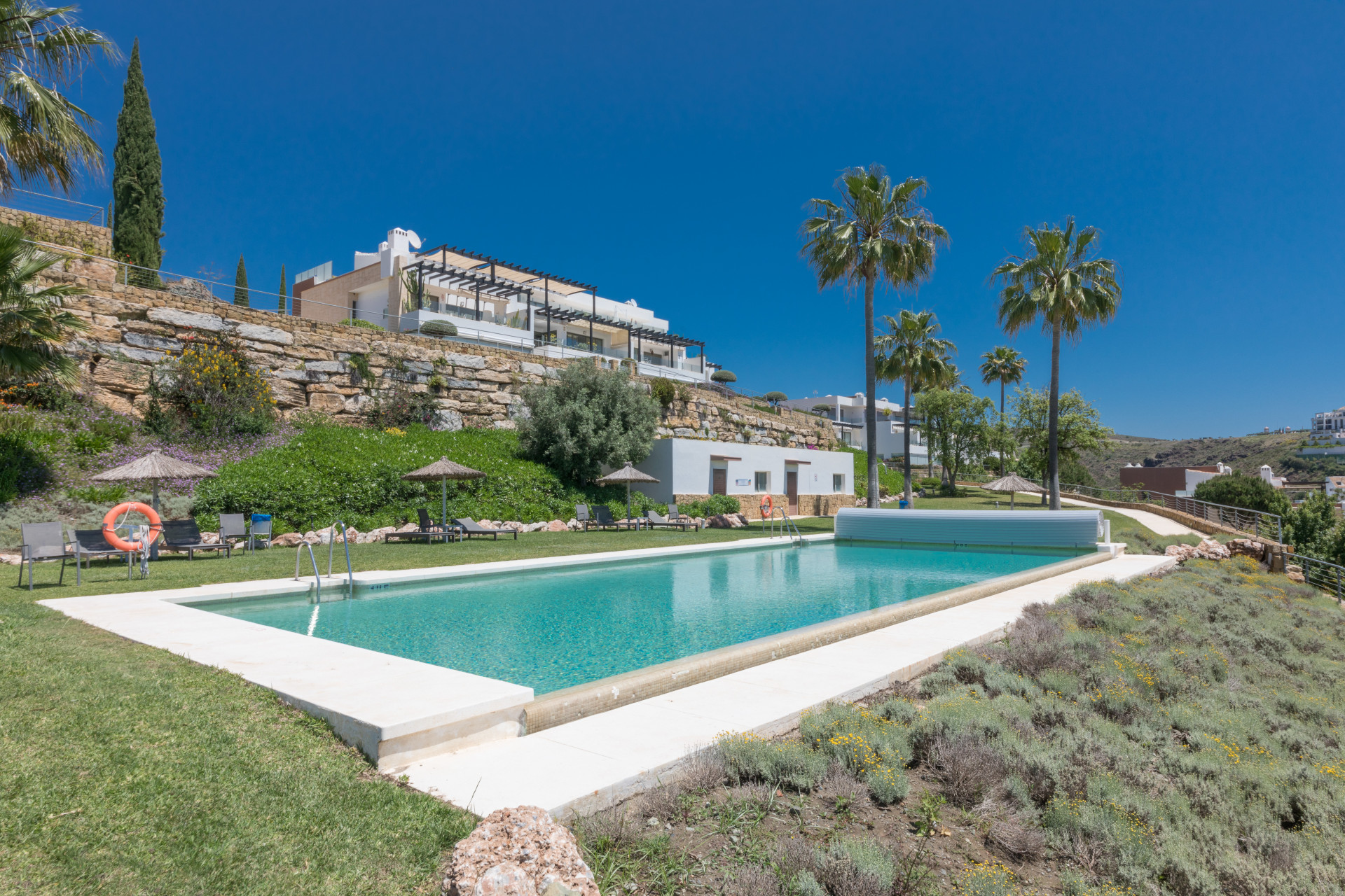 Ground Floor Apartment for sale in <i>Los Flamingos, </i>Benahavis
