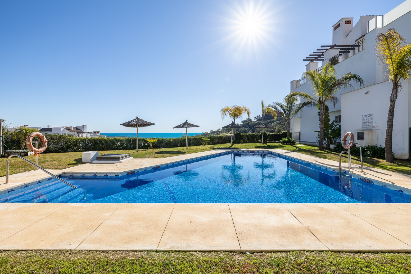 Ground Floor Apartment for sale in <i>La Mairena, </i>Marbella Este