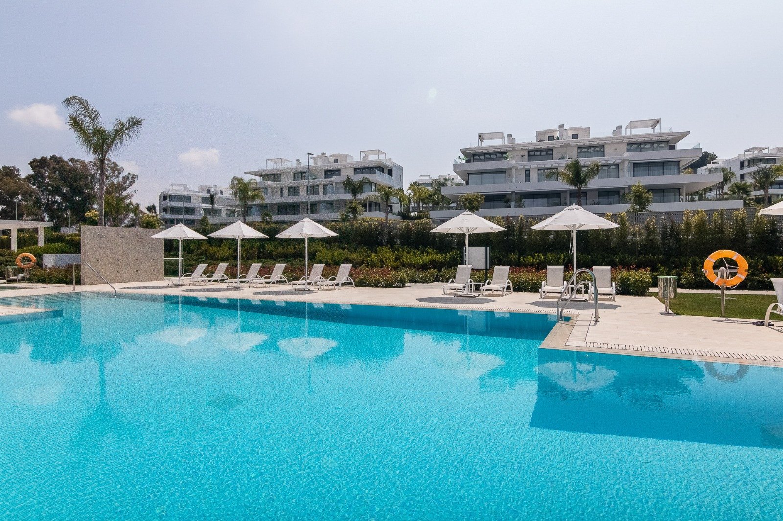 Apartment for sale in <i>New Golden Mile, </i>Estepona