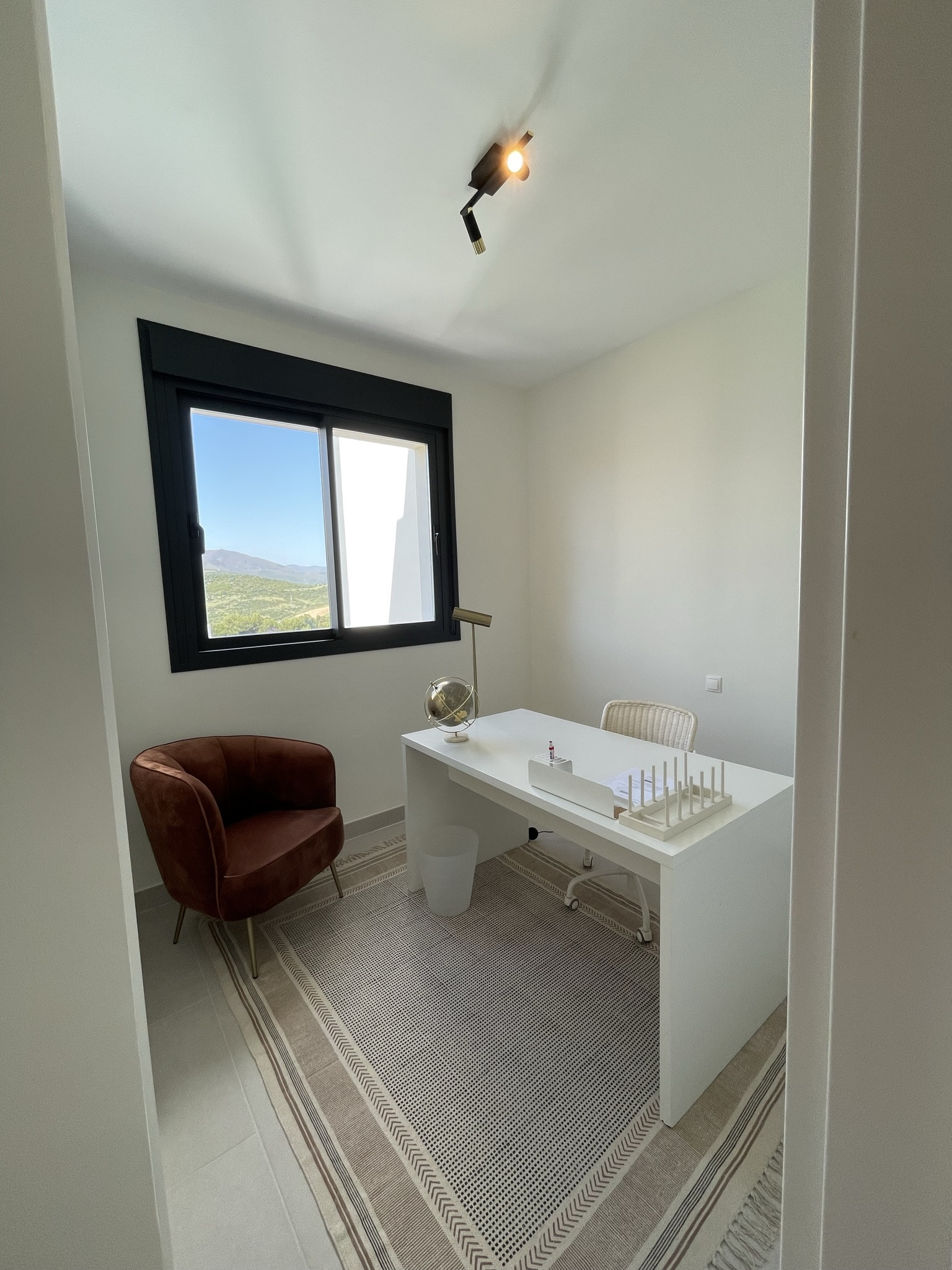 Nieuw stijlvol 3 slaapkamer appartement in boetiek complex in Estepona
