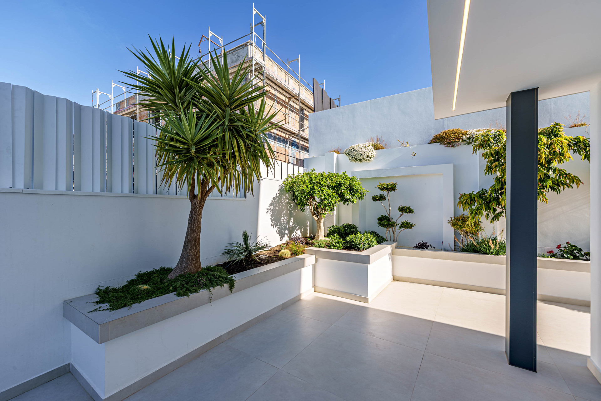 Contemporary villa with sea and mountain views in Benalmadena