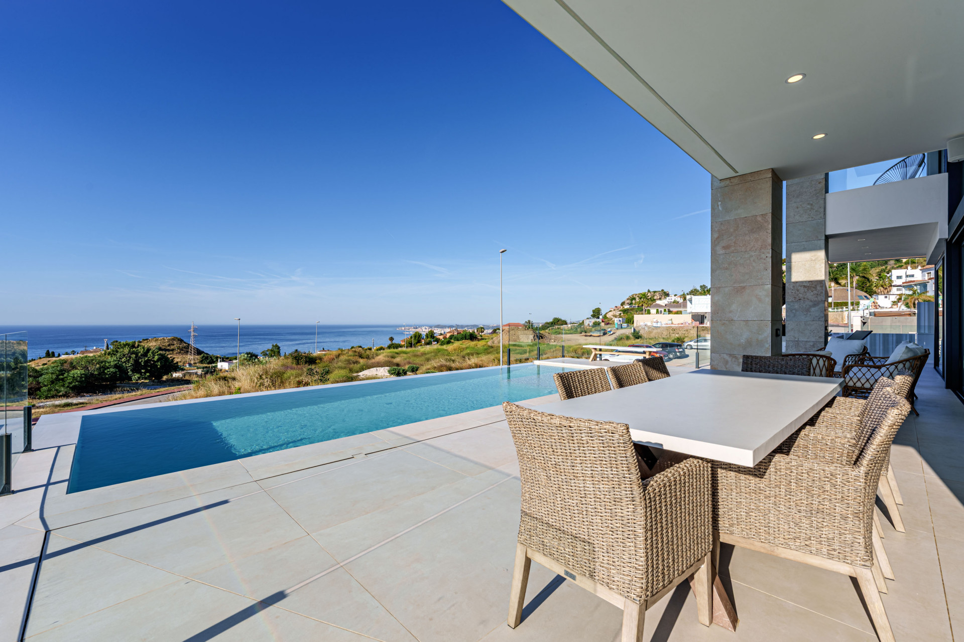 Contemporary villa with sea and mountain views in Benalmadena