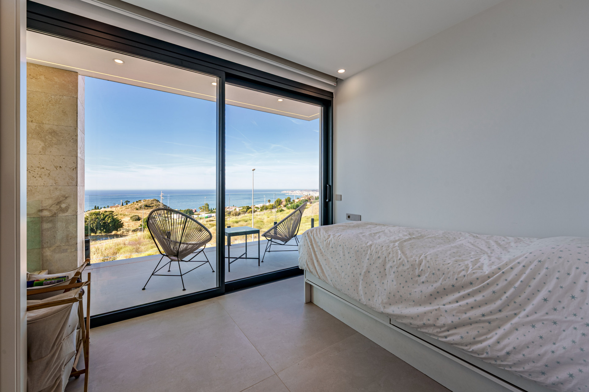 Contemporary villa with sea and mountain views in Benalmadena