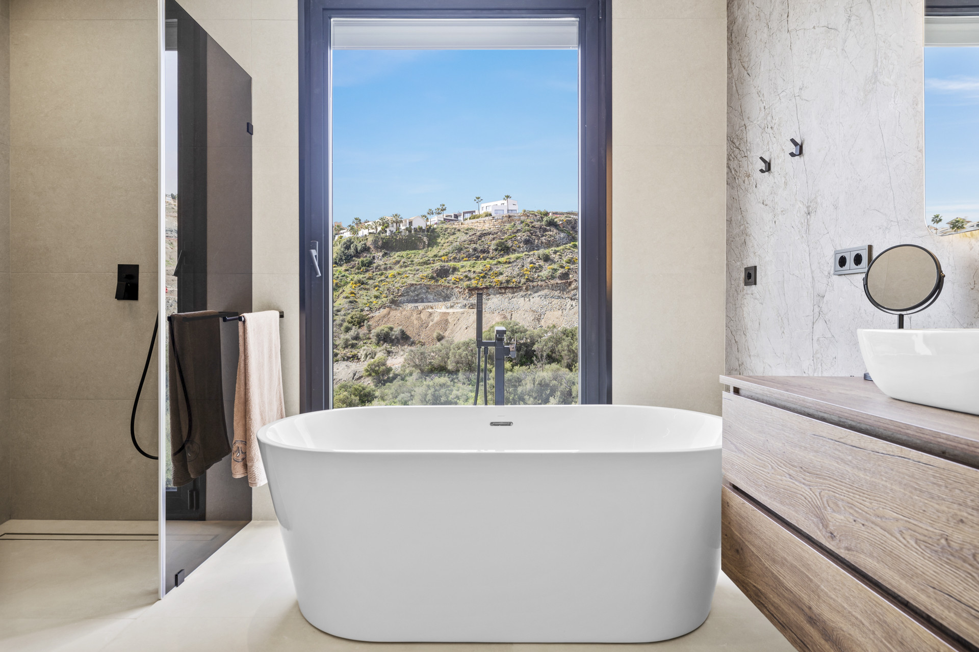 Modern brand-new villa in a quiet residential area next to golf courses in Benahavis